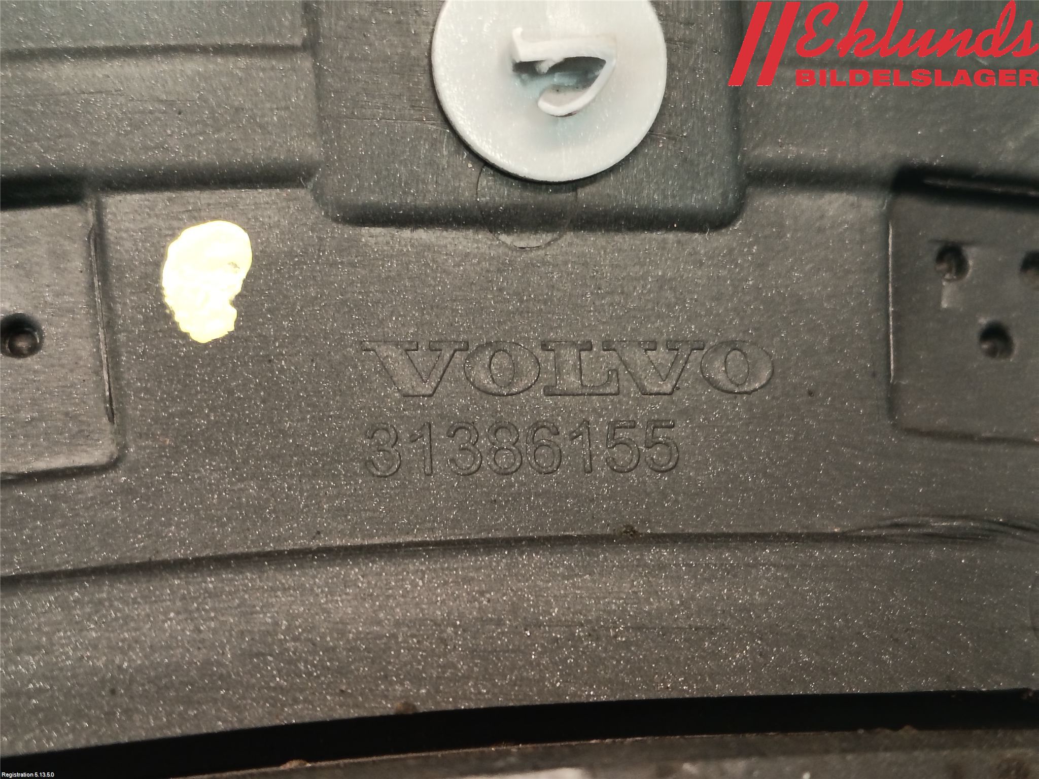 Volvo V90 CROSS COUNTRY 17->> List Skärmkant