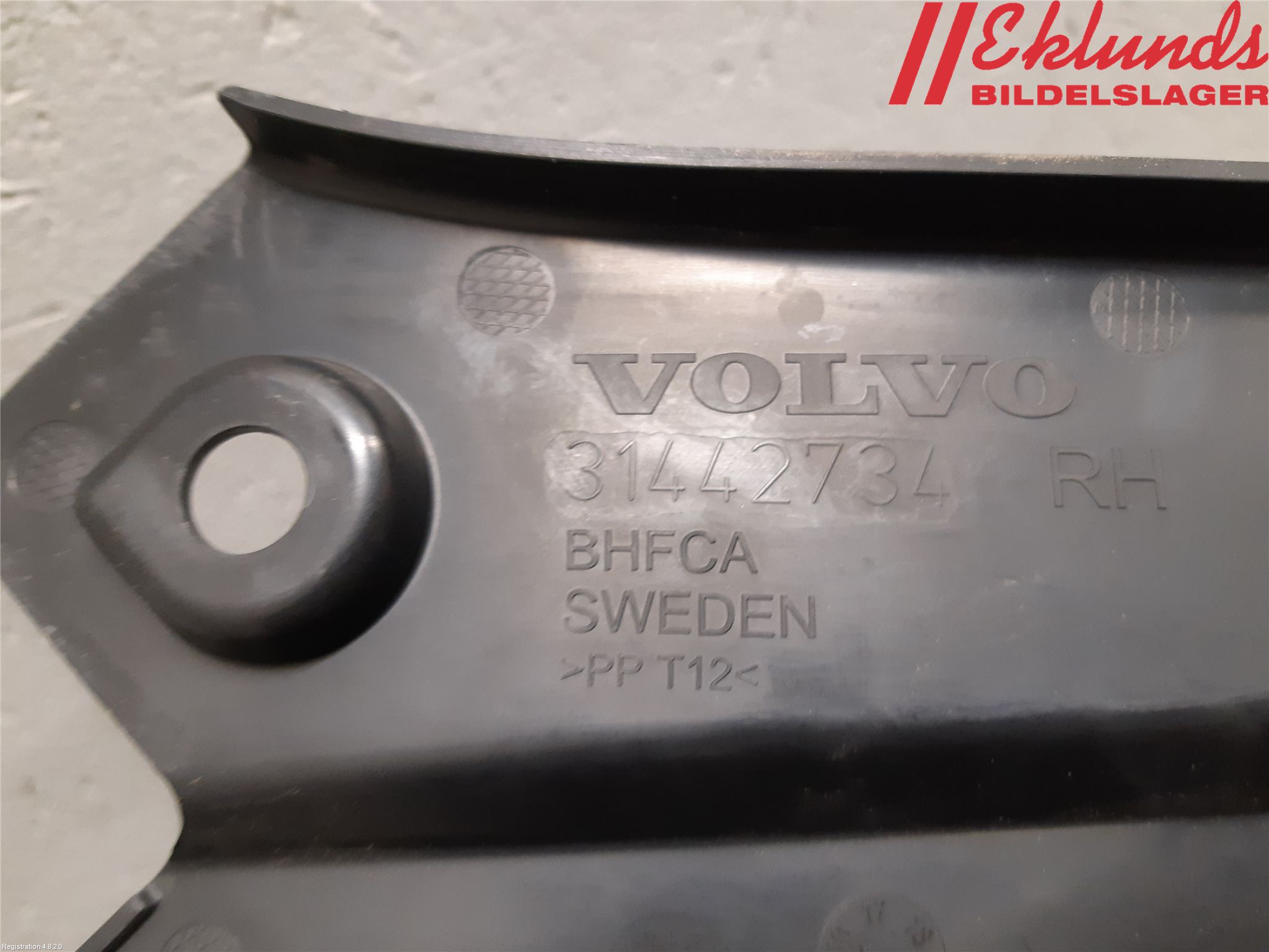 Volvo XC90/RECHARGE 16- Täckplast Front