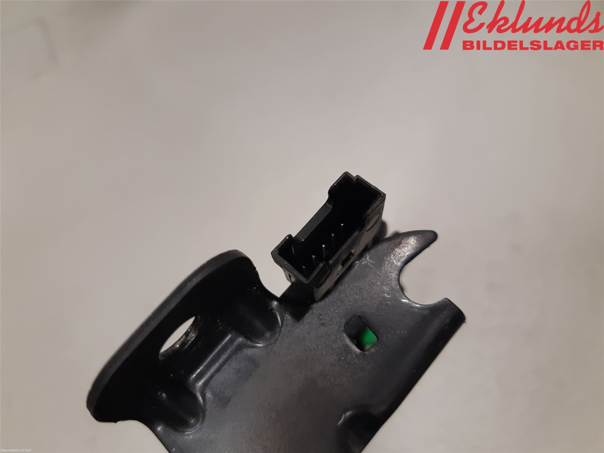 BMW X1 F48 15-22 Låskista Baklucka