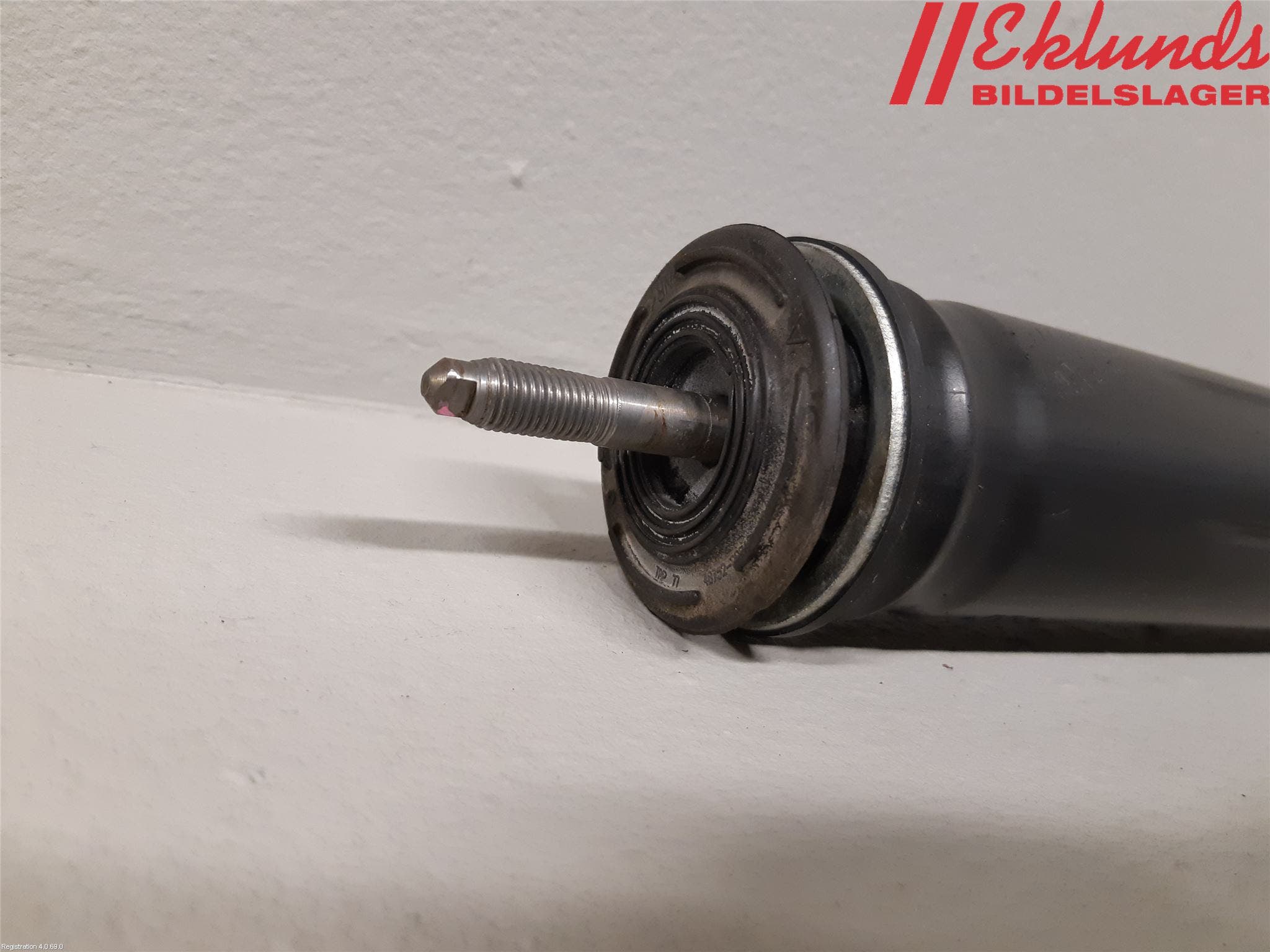 Toyota YARIS XP130 15-20 Stötdämpare Bak