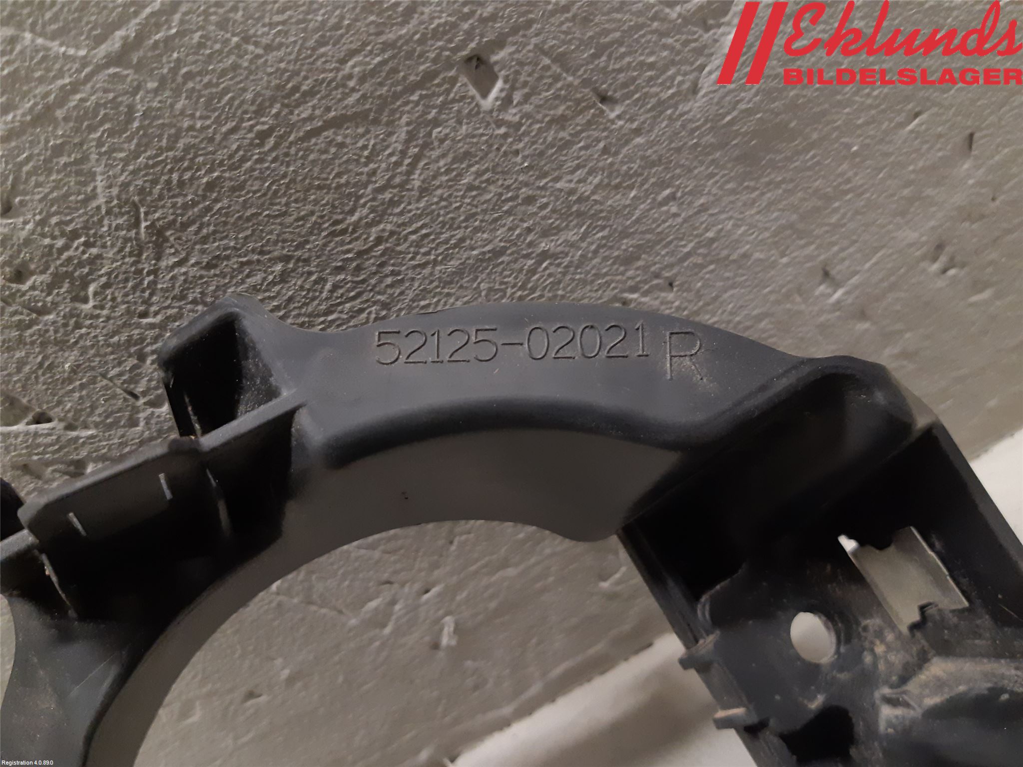 Toyota AURIS 10-12 Dimljussarg Fram