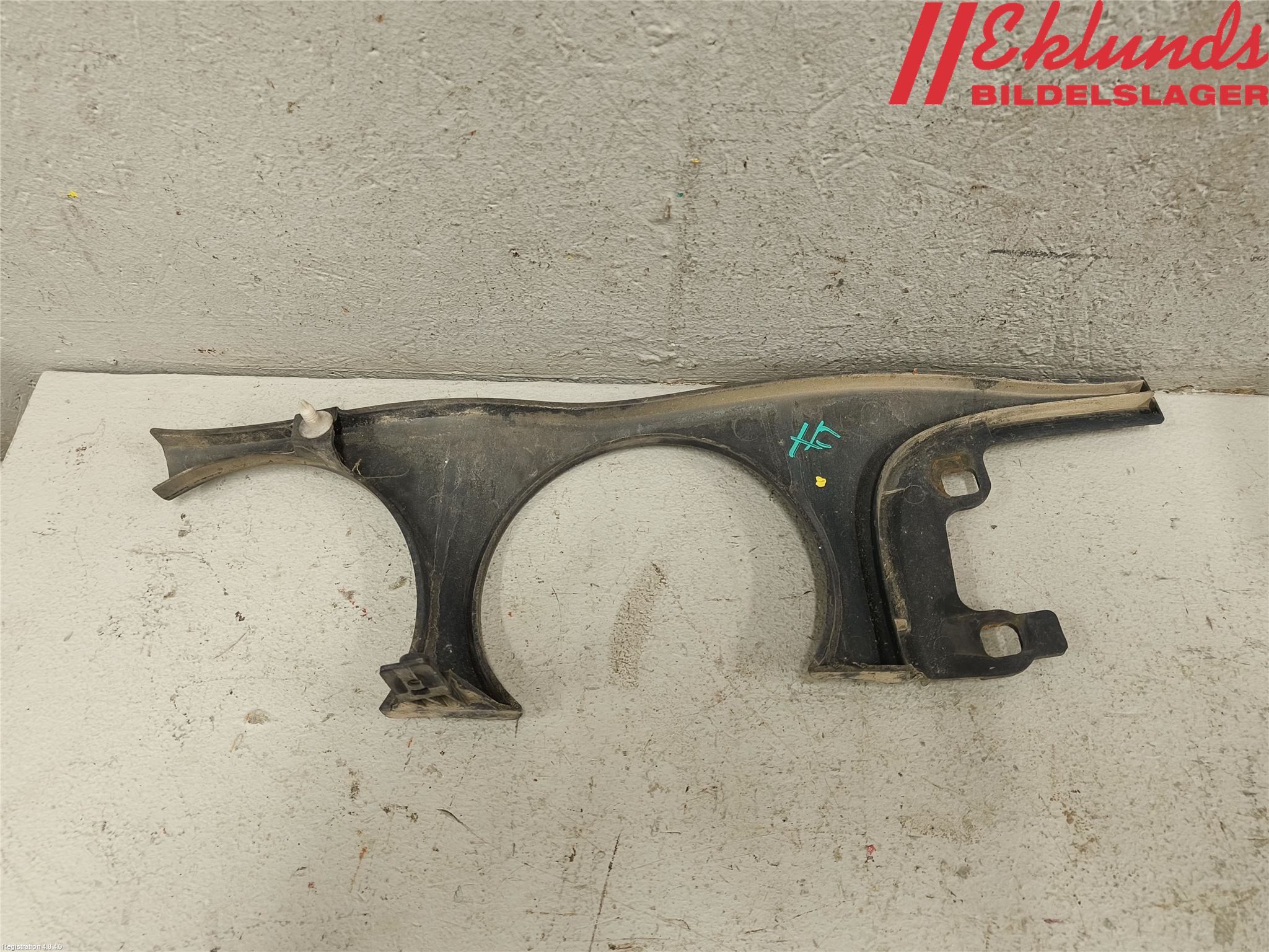 Jaguar XJ X308        98-02 Strålkastarsarg Höger