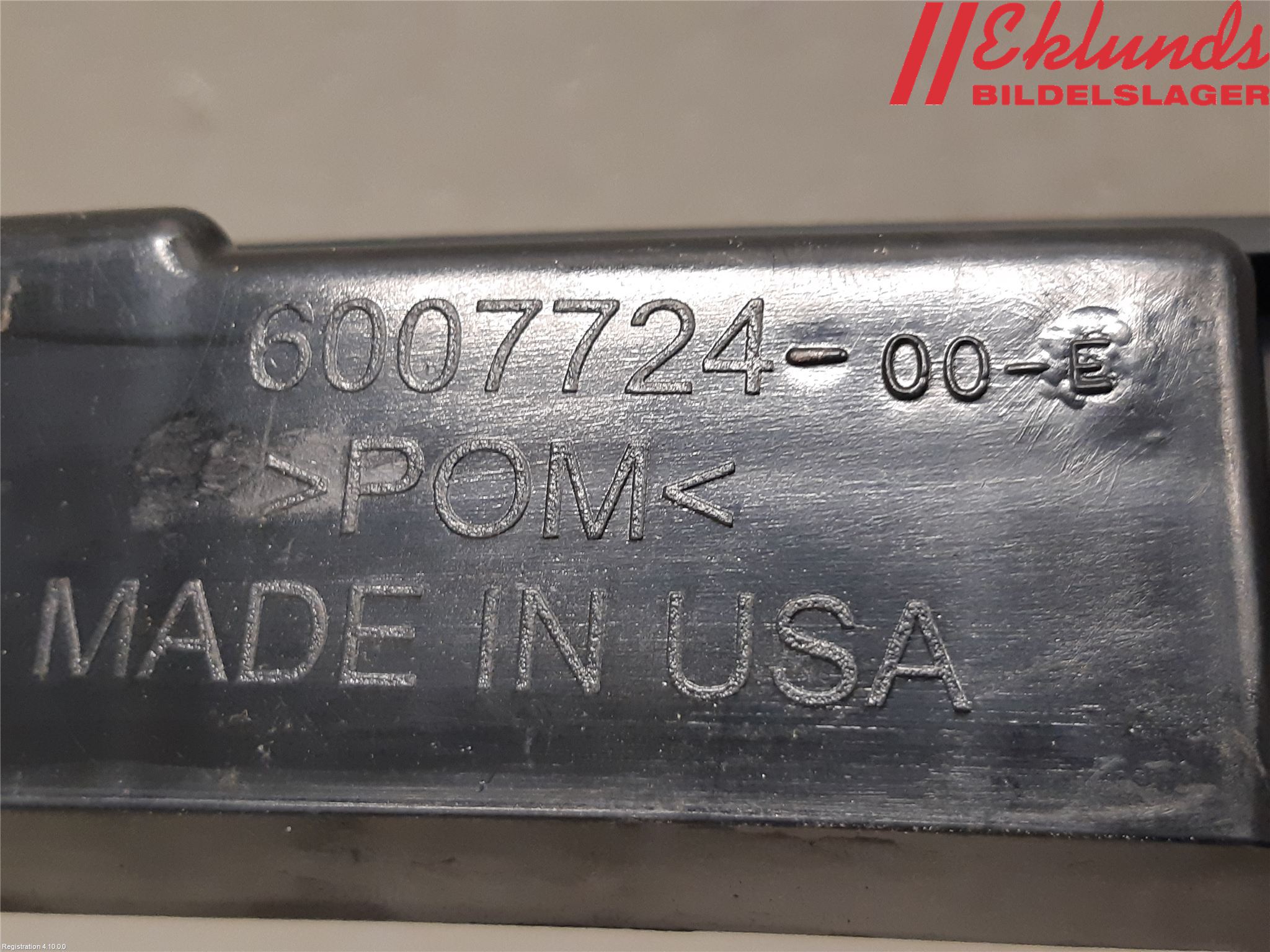 Tesla MODEL S 13- Stötfångardel Bak Mitt