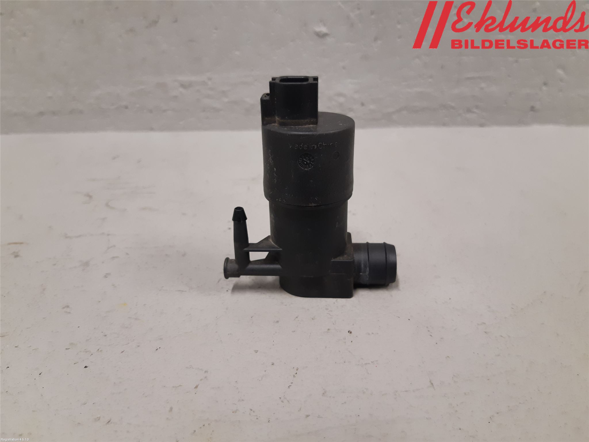 Toyota VERSO 09-18 Spolarpump Baklucka