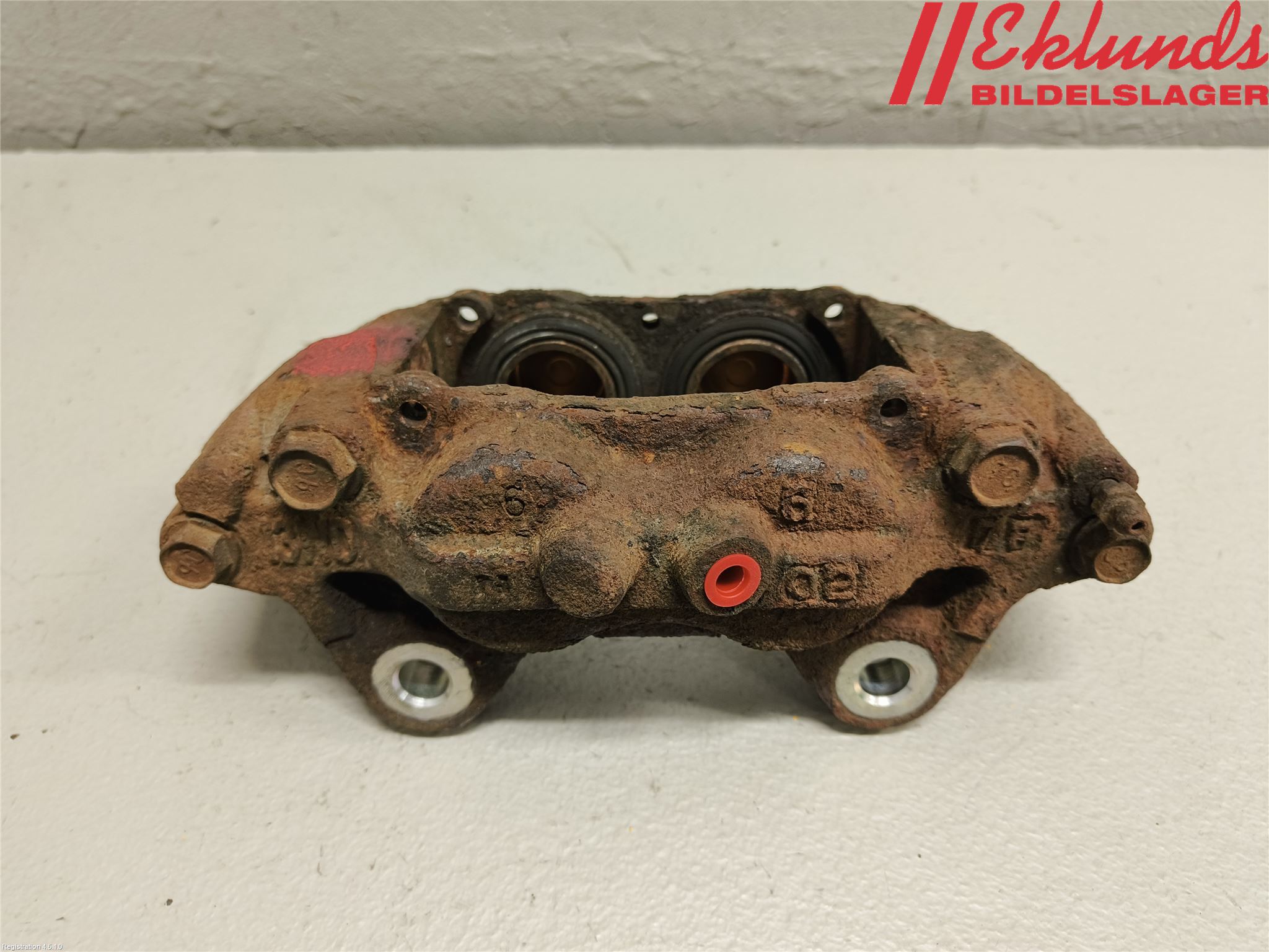 Toyota HILUX 16- Bromsok Fram Vänster