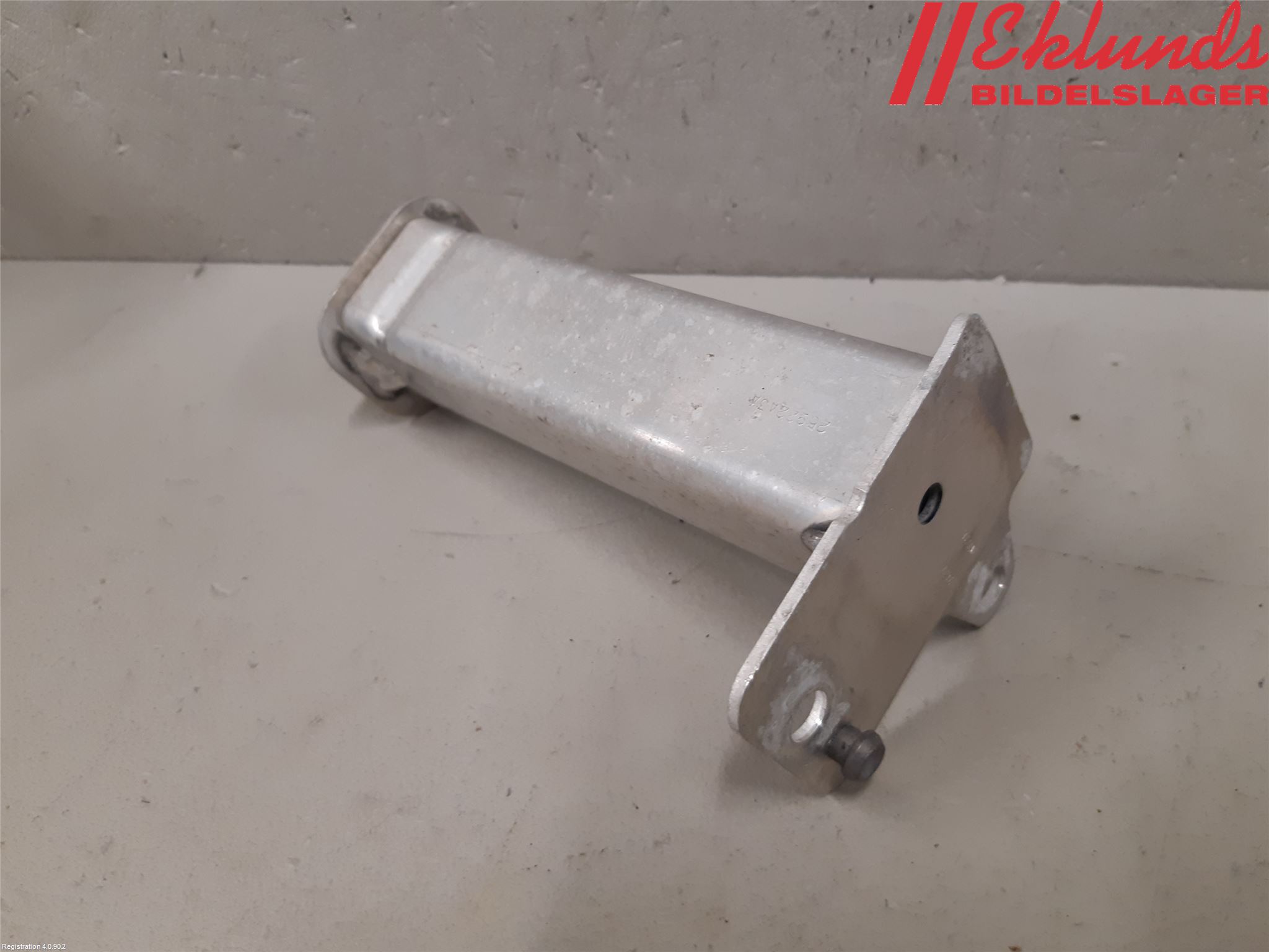 Peugeot 2008/E-2008 20- Stötfångarbärjärn Fram