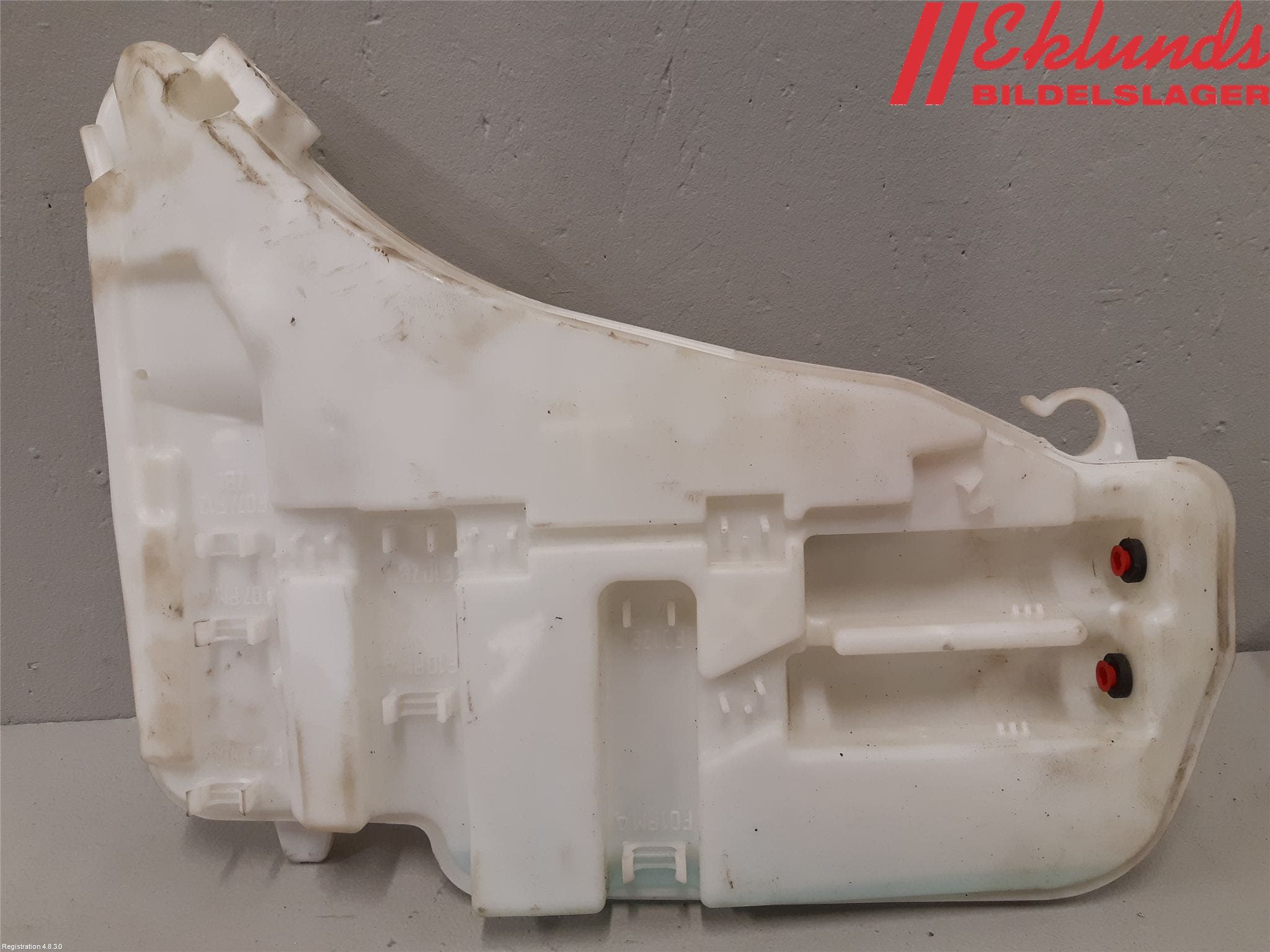 BMW 5 F10/F11/F18 09-17 Spolartank Vindruta