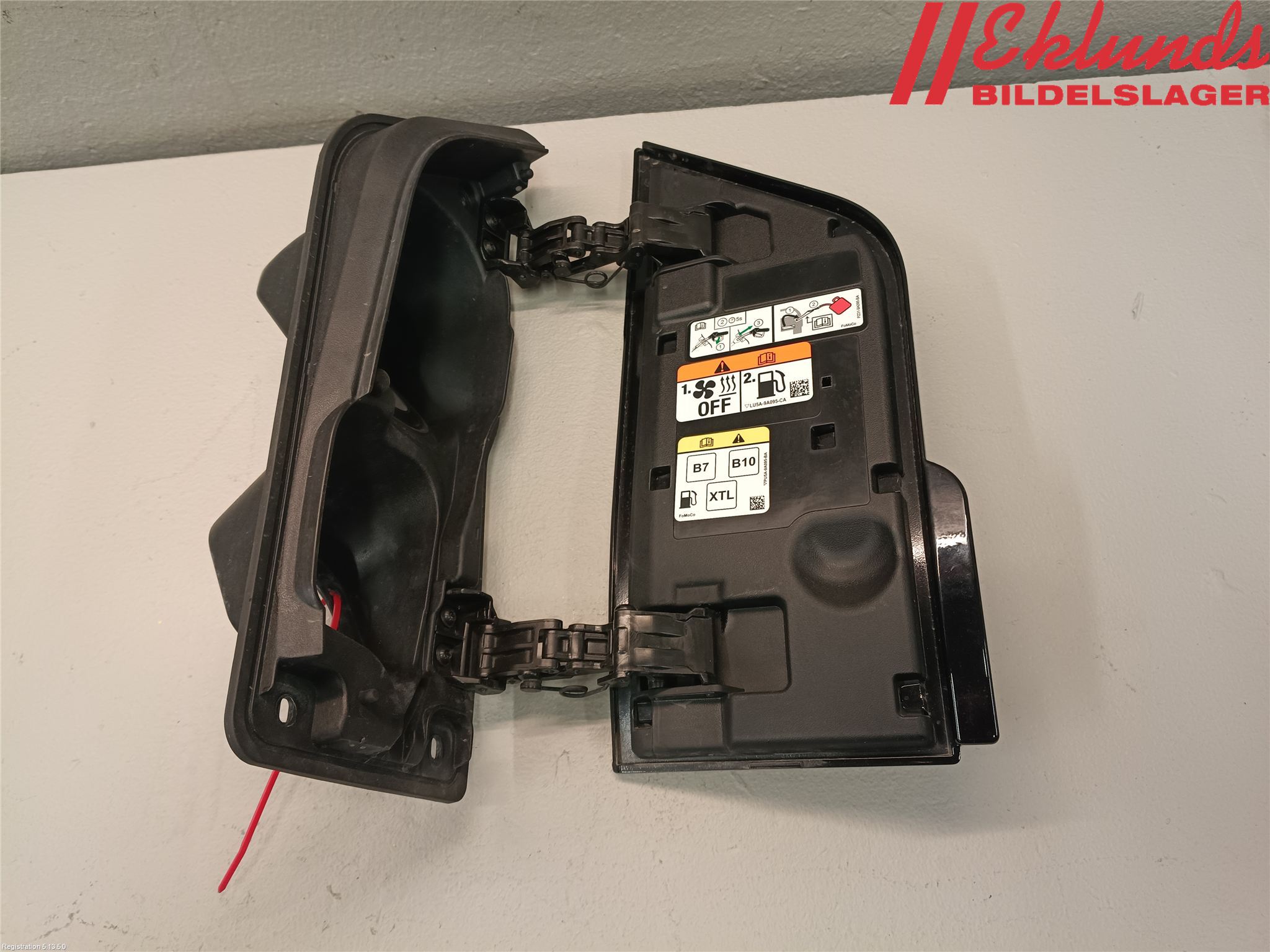 Volkswagen VW TRANSP/CARAVELLE/CALIFORNIA T8 25- Bränsletankslock