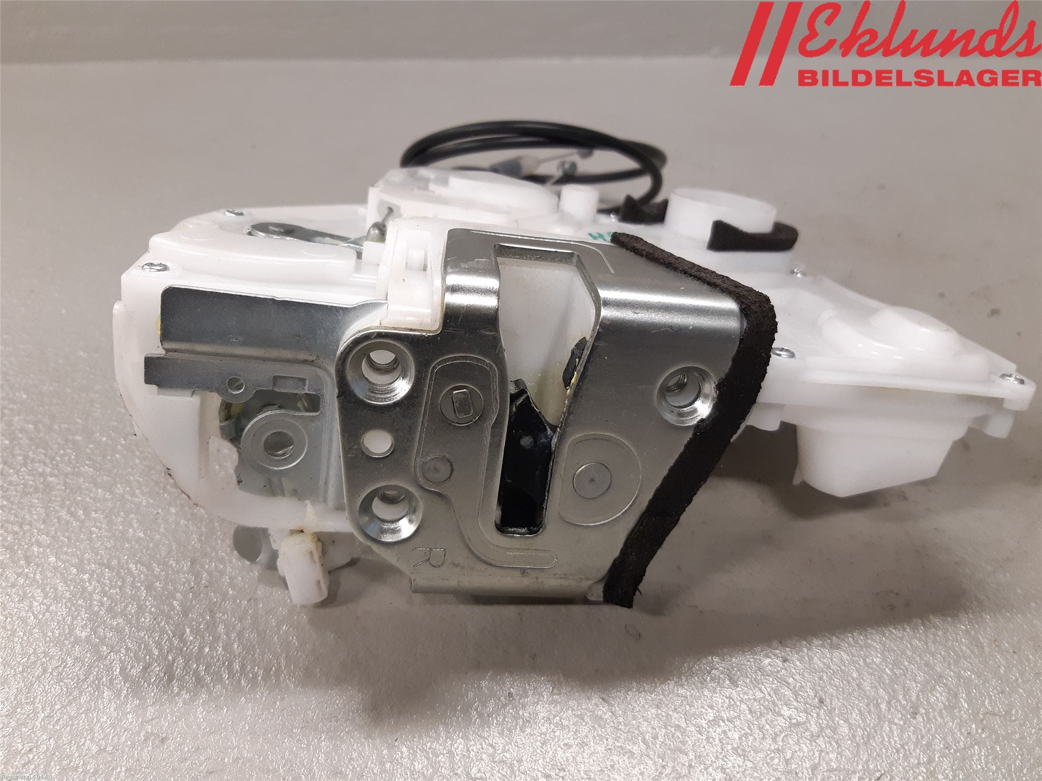 Suzuki SX4 S-CROSS 14-21 Låskista-Dörrlås