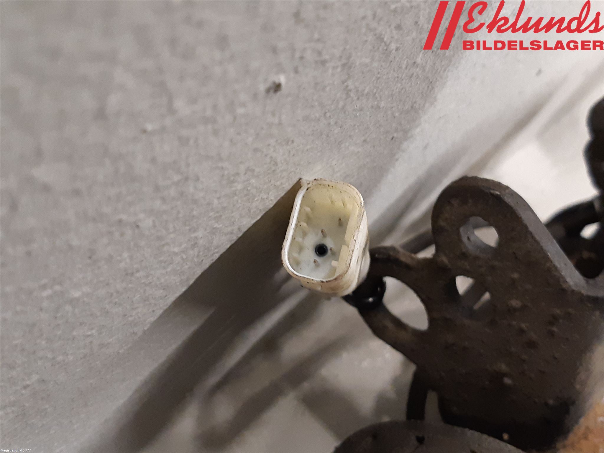 BMW 7 F01/02/03/04 09-15 Fjäderben Fram Vänster