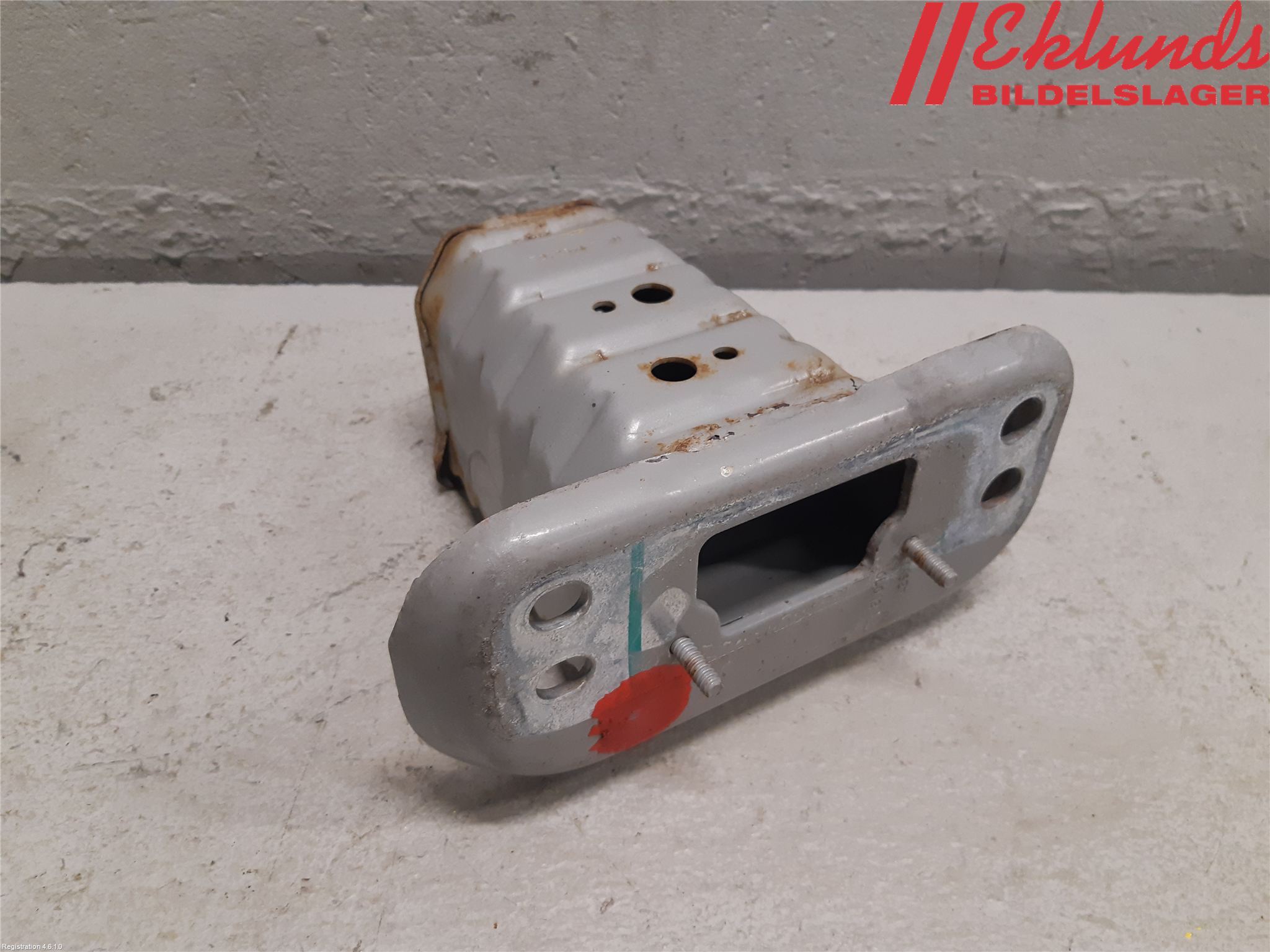Toyota YARIS XP130 12-14 Stötfångarbärjärn Fram