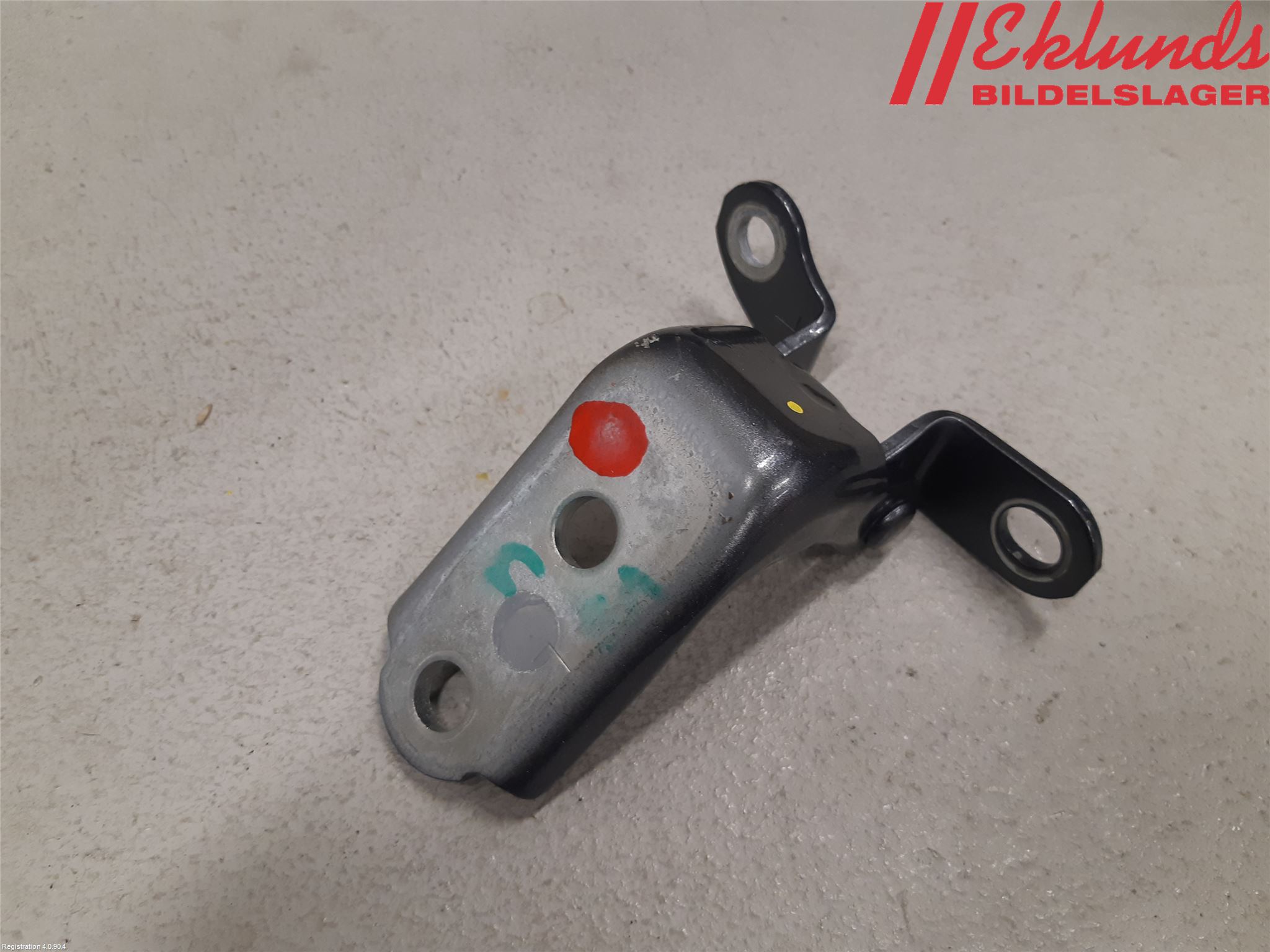 Toyota RAV4 19- Dörrgångjärn