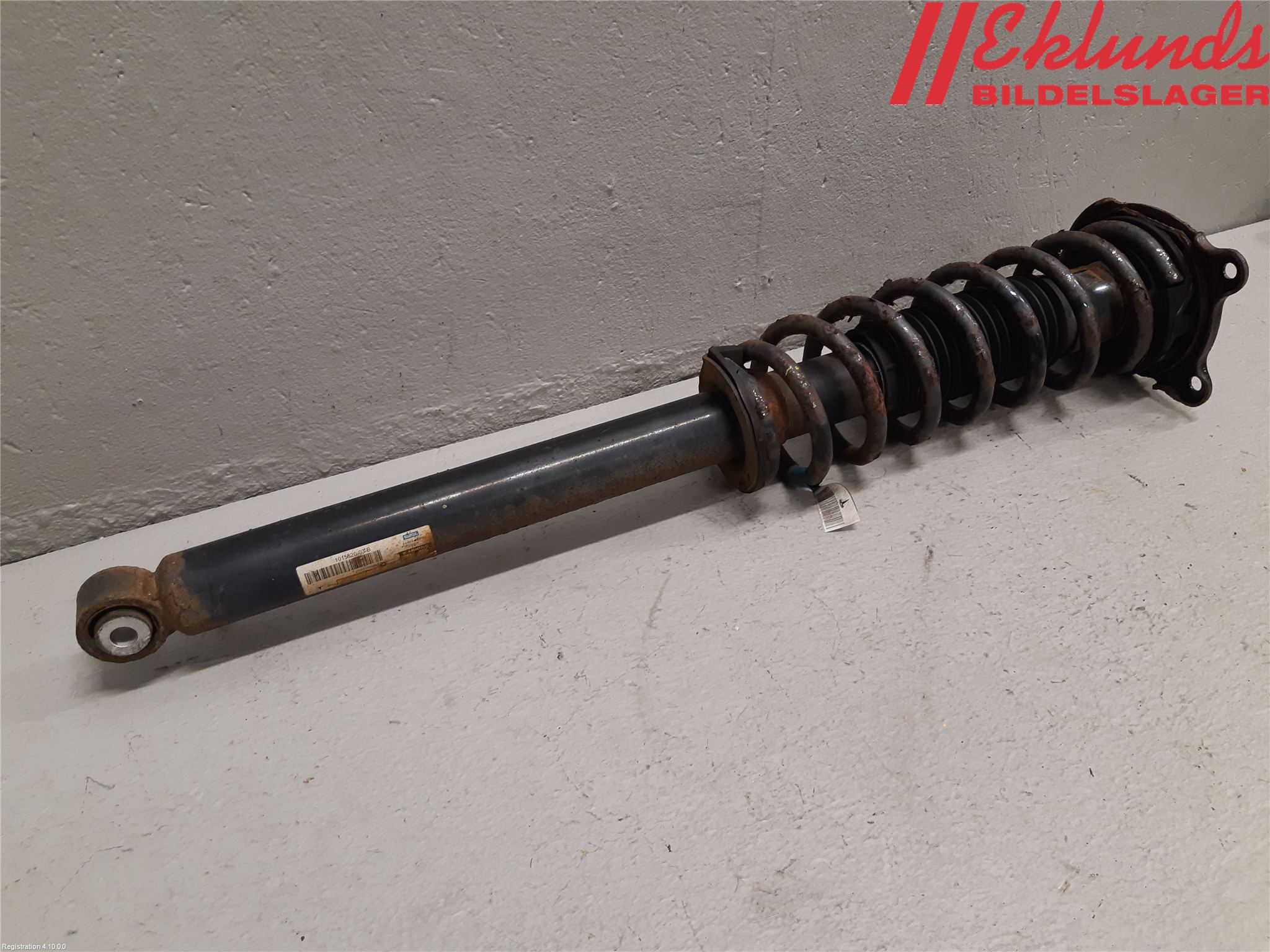 Tesla MODEL S 13- Fjäderben Bak Höger