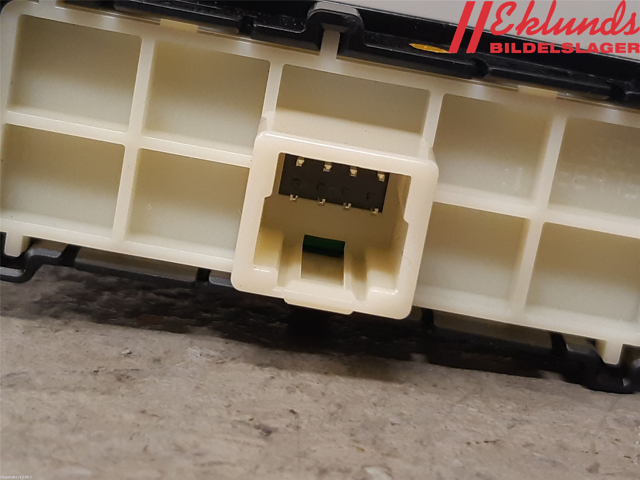 Toyota COROLLA 19- Strömställare Övrigt