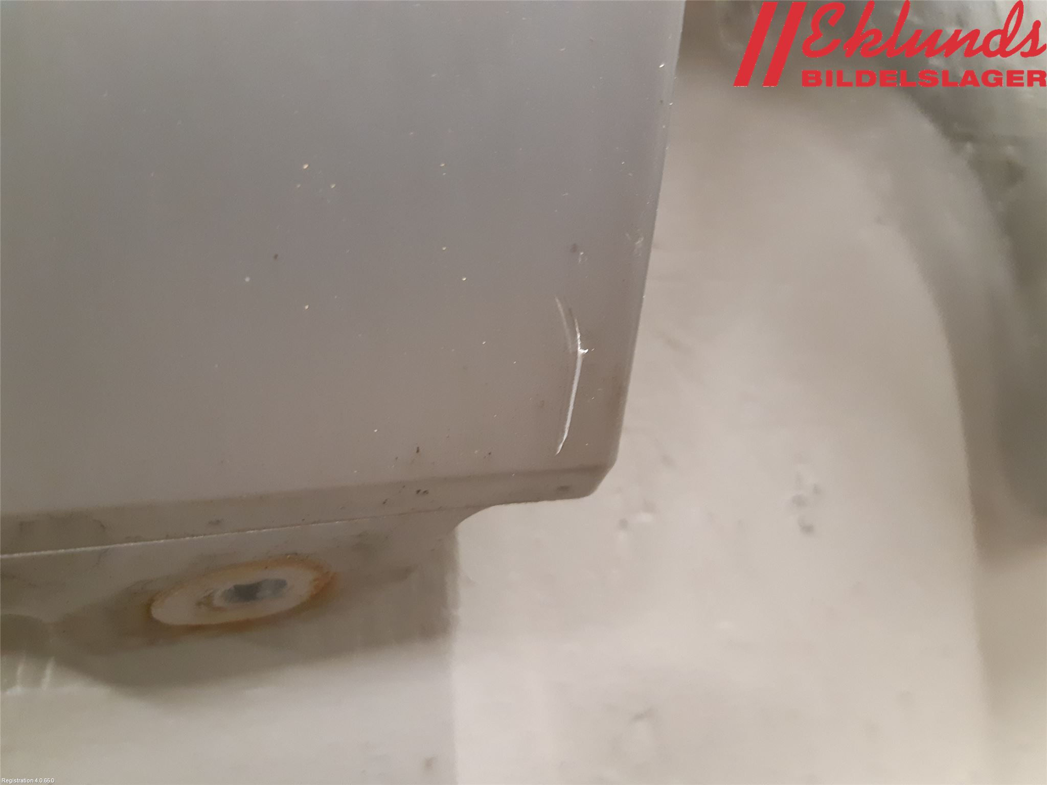 Ford KUGA 08-12 Stötfångardel Bak Mitt