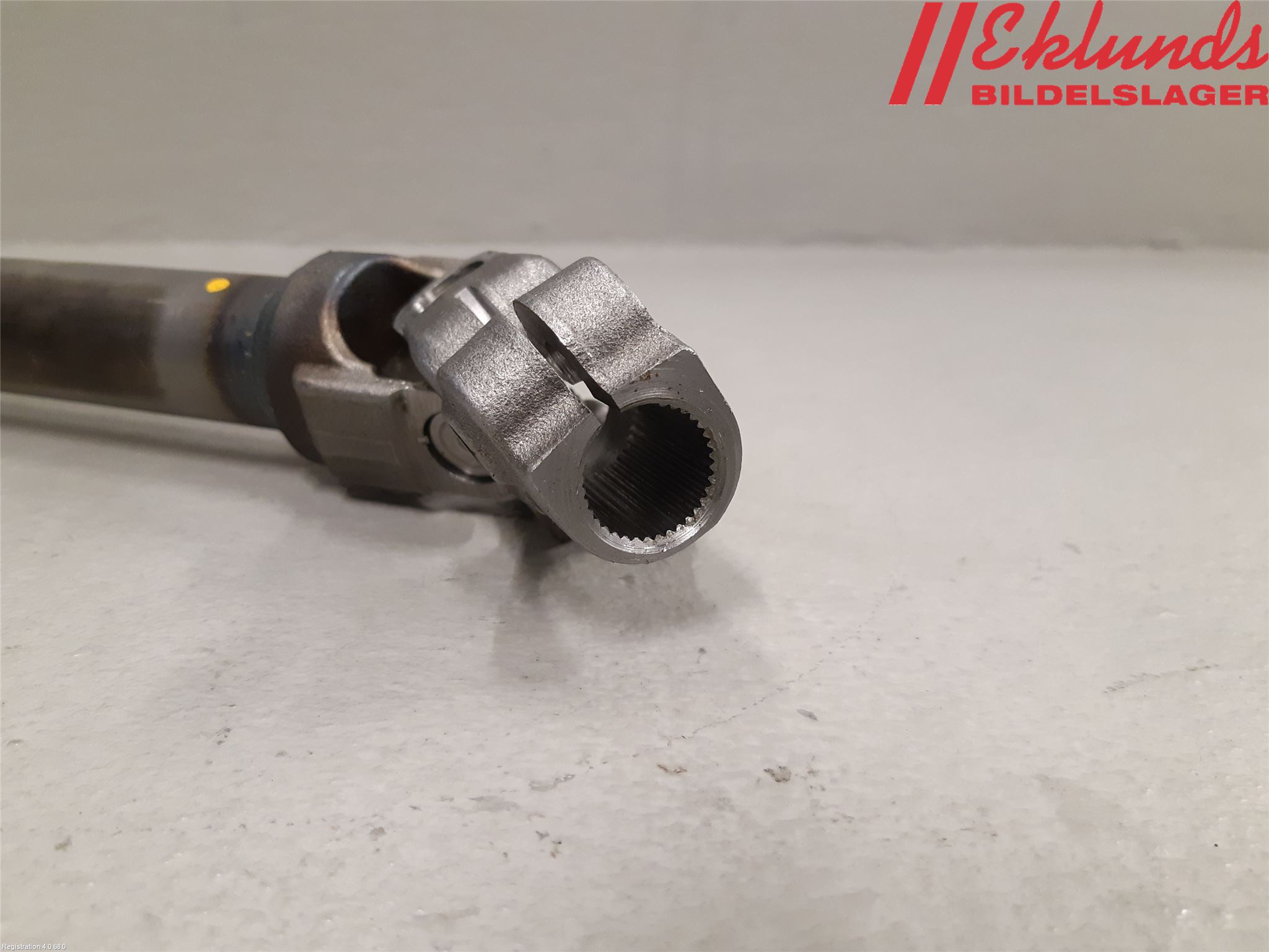 Toyota COROLLA 19- Rattaxelknut