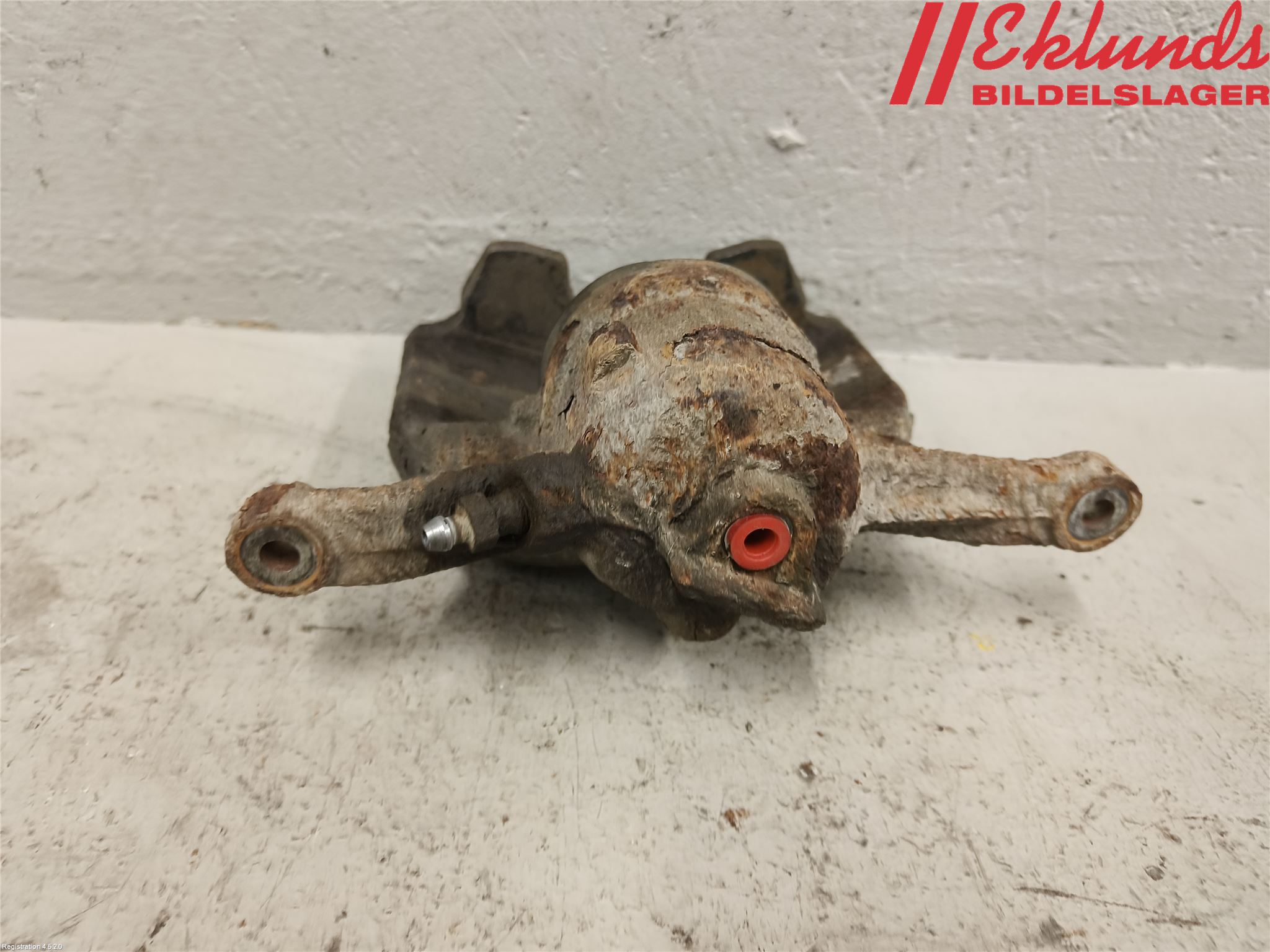 Volkswagen VW PASSAT 15-19 Bromsok Fram Höger