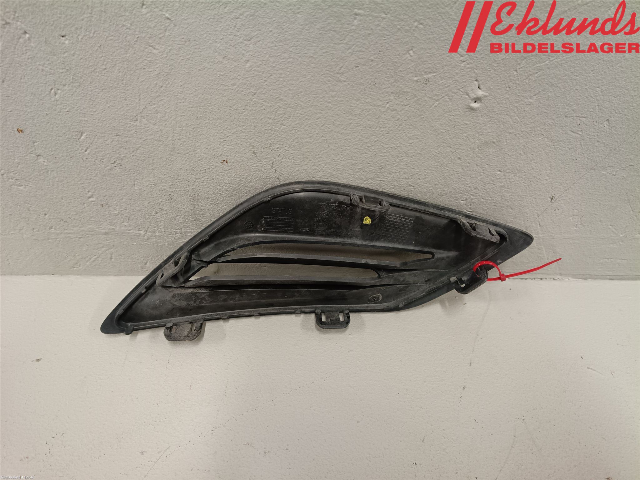 Volvo V60 11-13 Stöt Utfyllnad-List-Grill