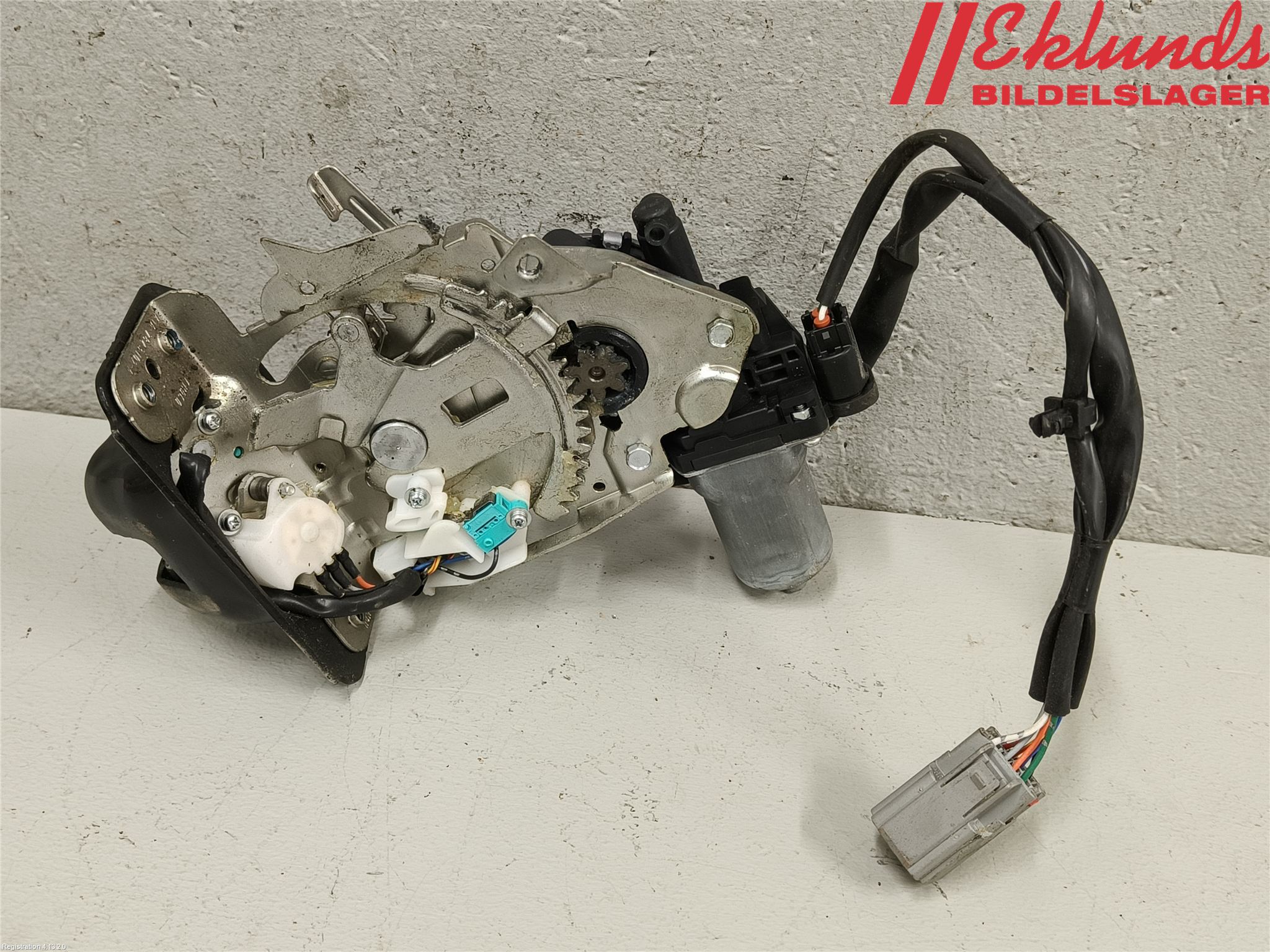 Ford KUGA 13-16 Låskista Baklucka
