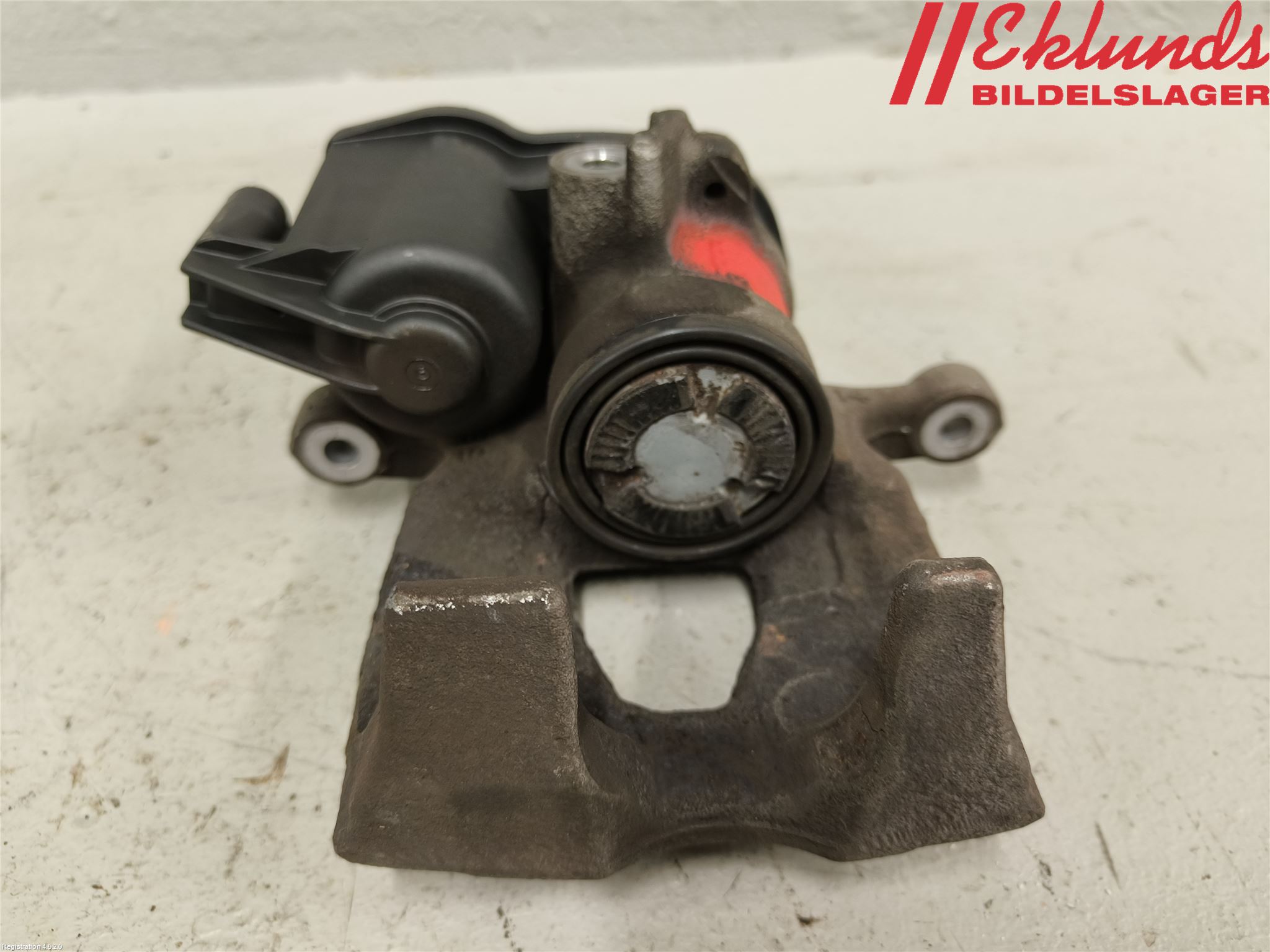 Audi A4/S4 B9 16-19 Bromsok Bak Vänster