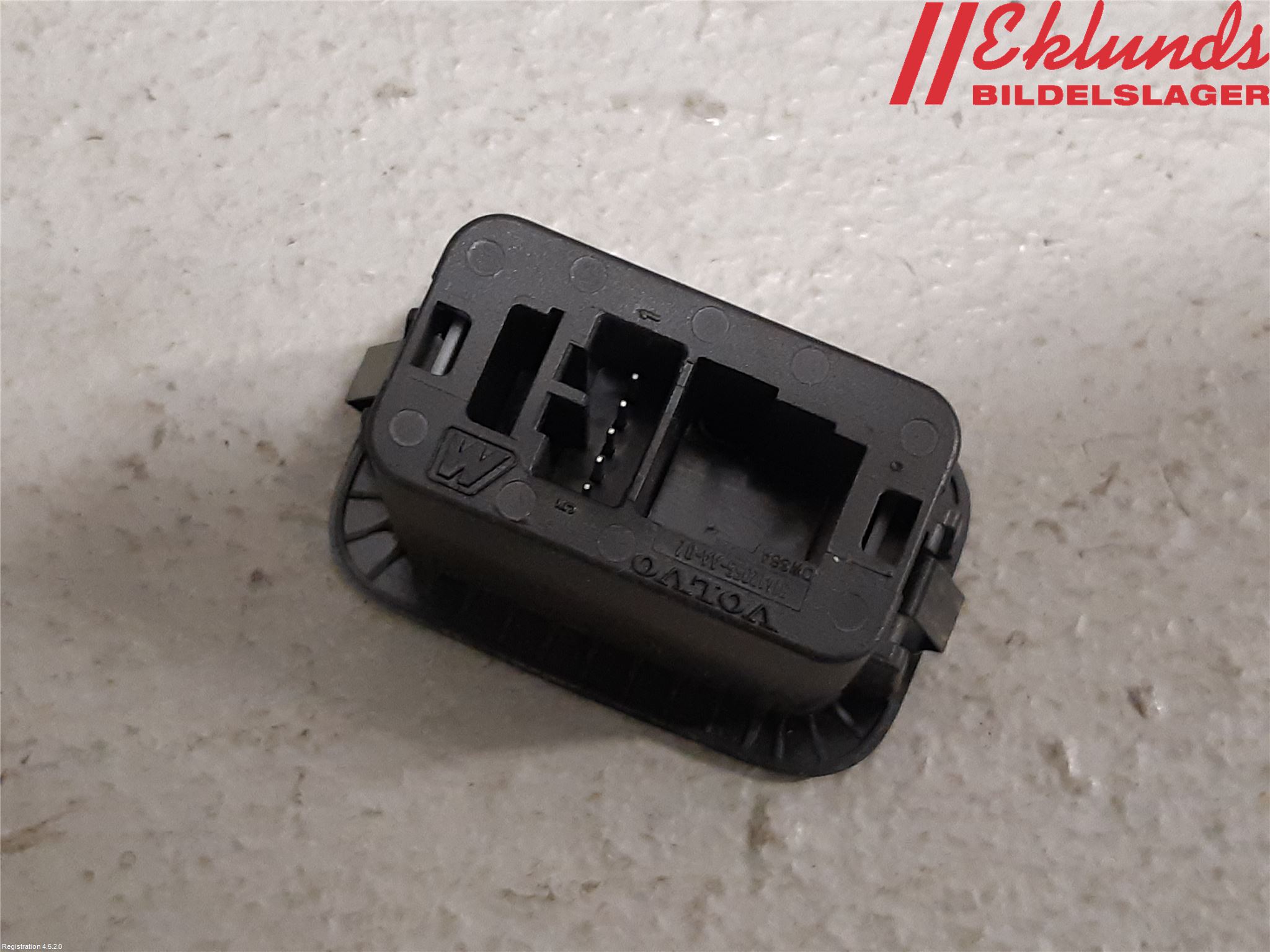 Volvo V70 14-16 Strömställare Baklucka
