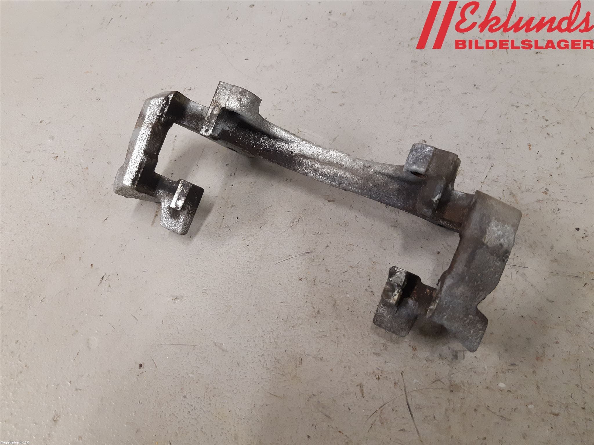 Toyota YARIS XP21 20- Bromsokshållare