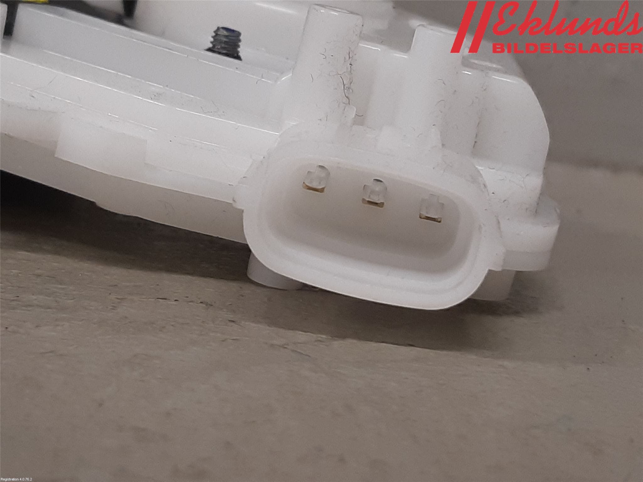 Toyota YARIS XP130 15-20 Låskista Baklucka