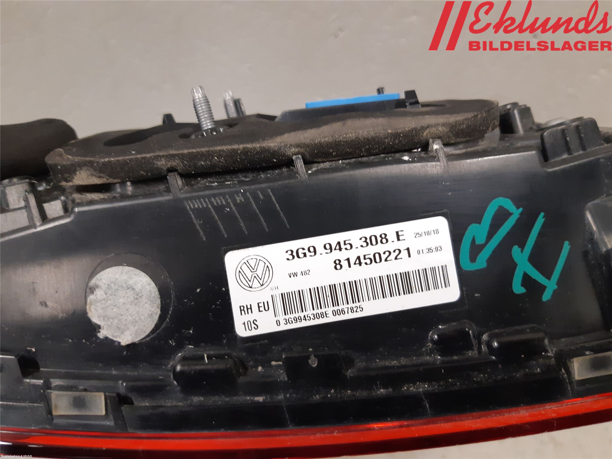Volkswagen VW PASSAT 15-19 Bakljus Lucka Hö