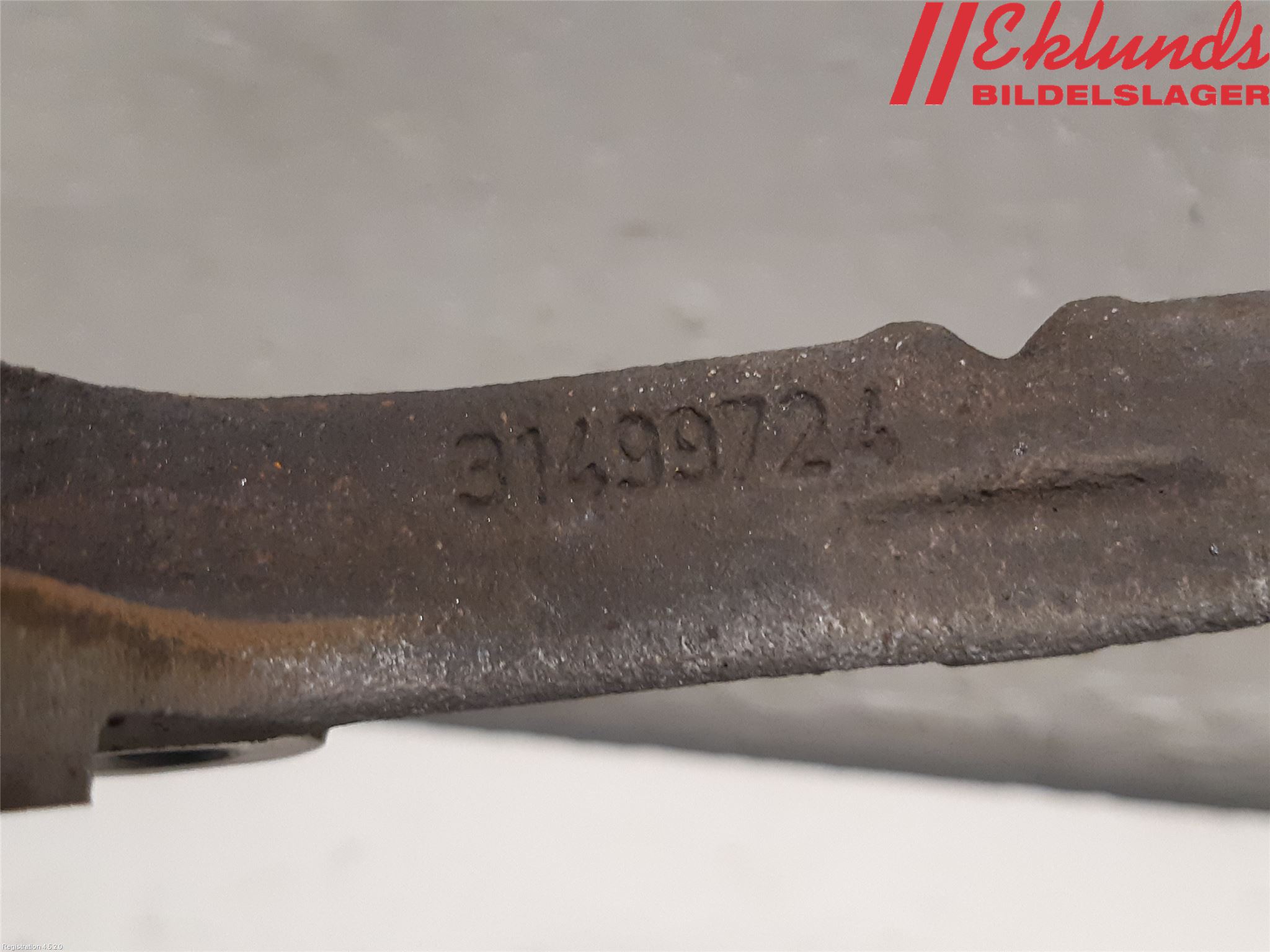 Volvo V90 17->> Bromsokshållare