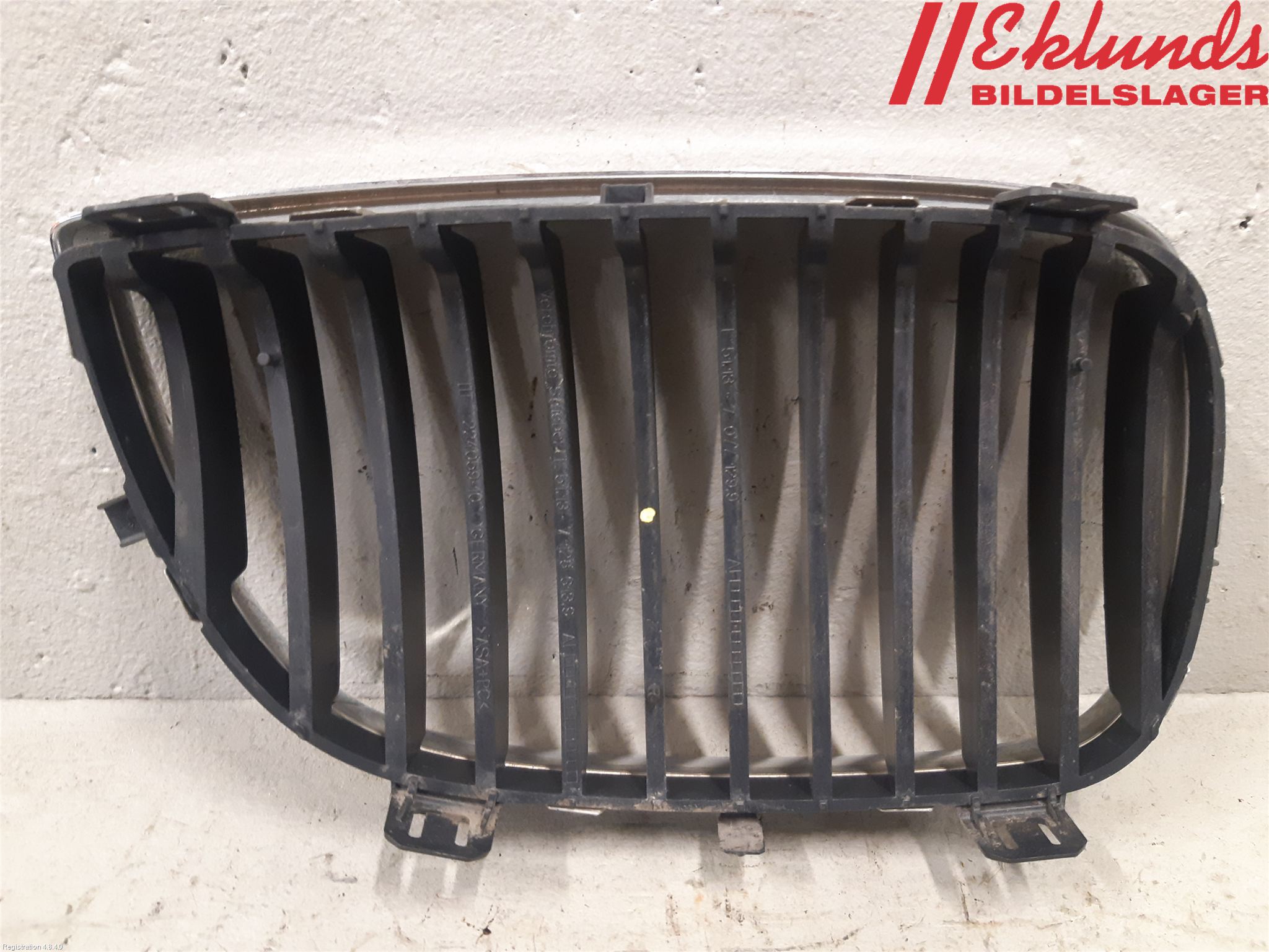 BMW 1 E87/81 5D/3D 03-11 Grilldel Vänster