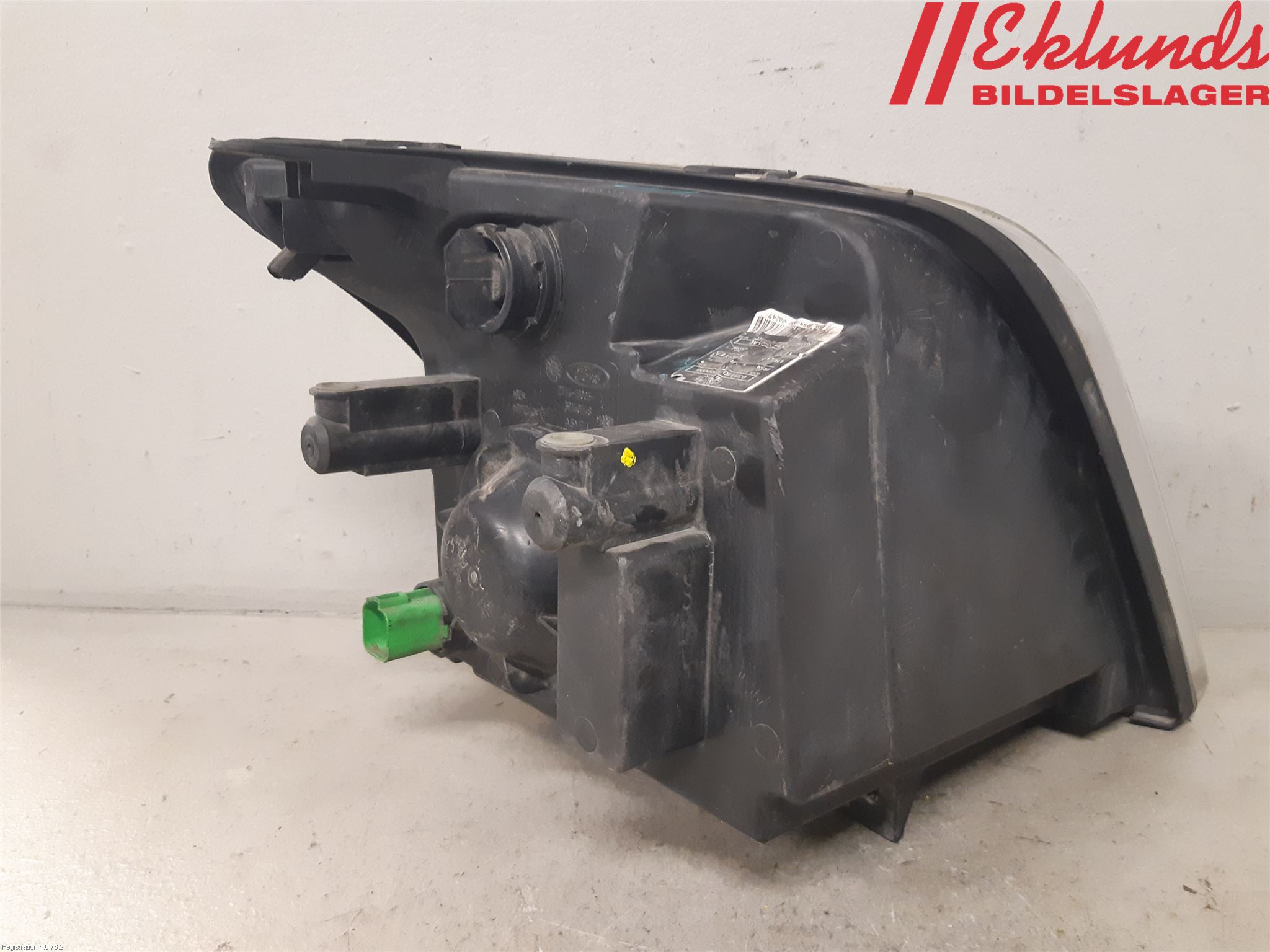 Ford TRANSIT CONNECT 03-08 Strålkastare Vänster