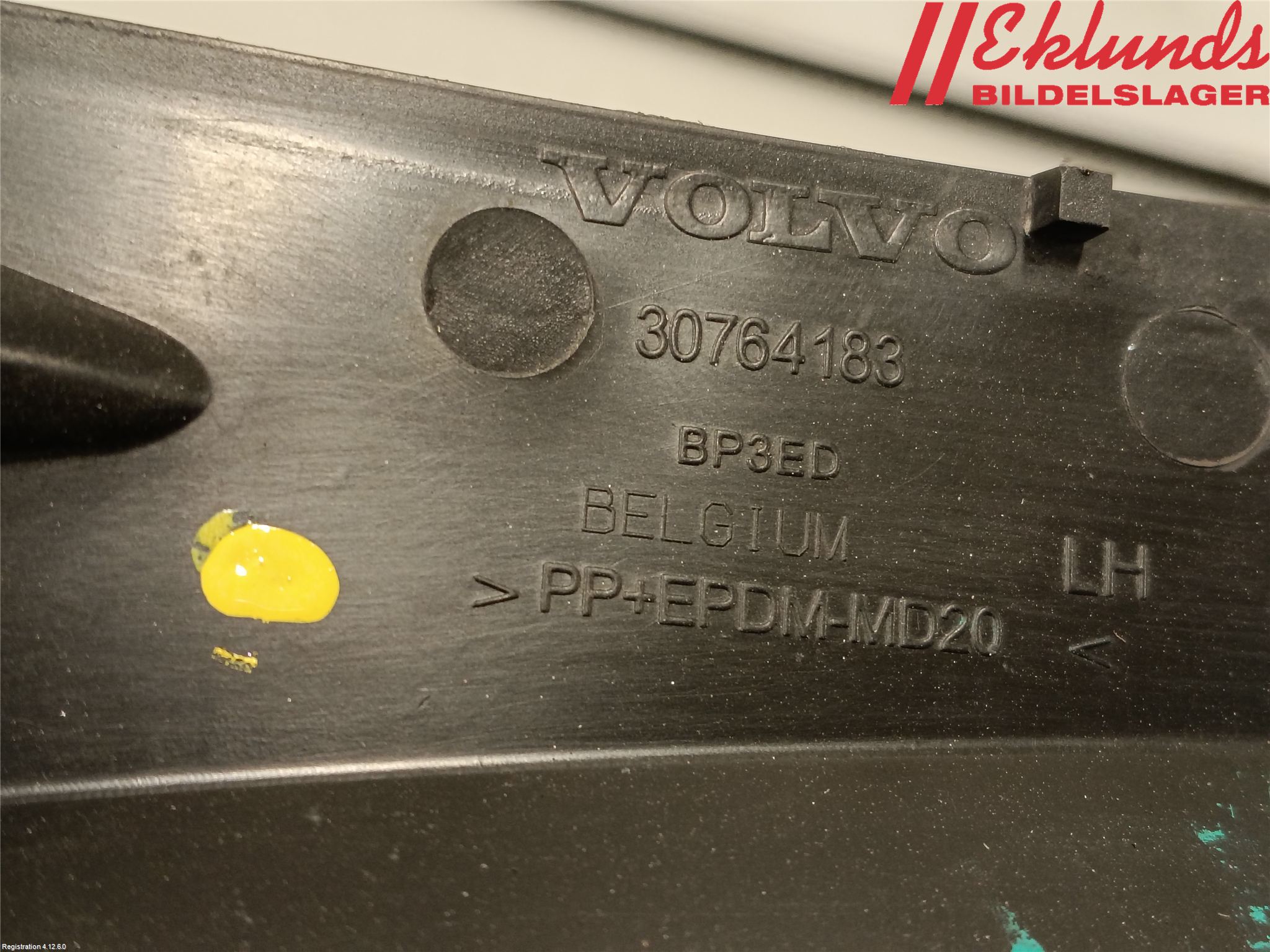 Volvo V70 08-13 Spolarmunstycke Strålkastare