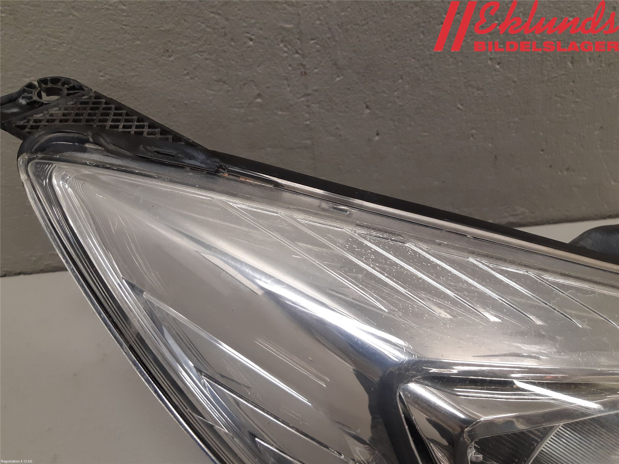 Ford FOCUS 11-14 Strålkastare Höger