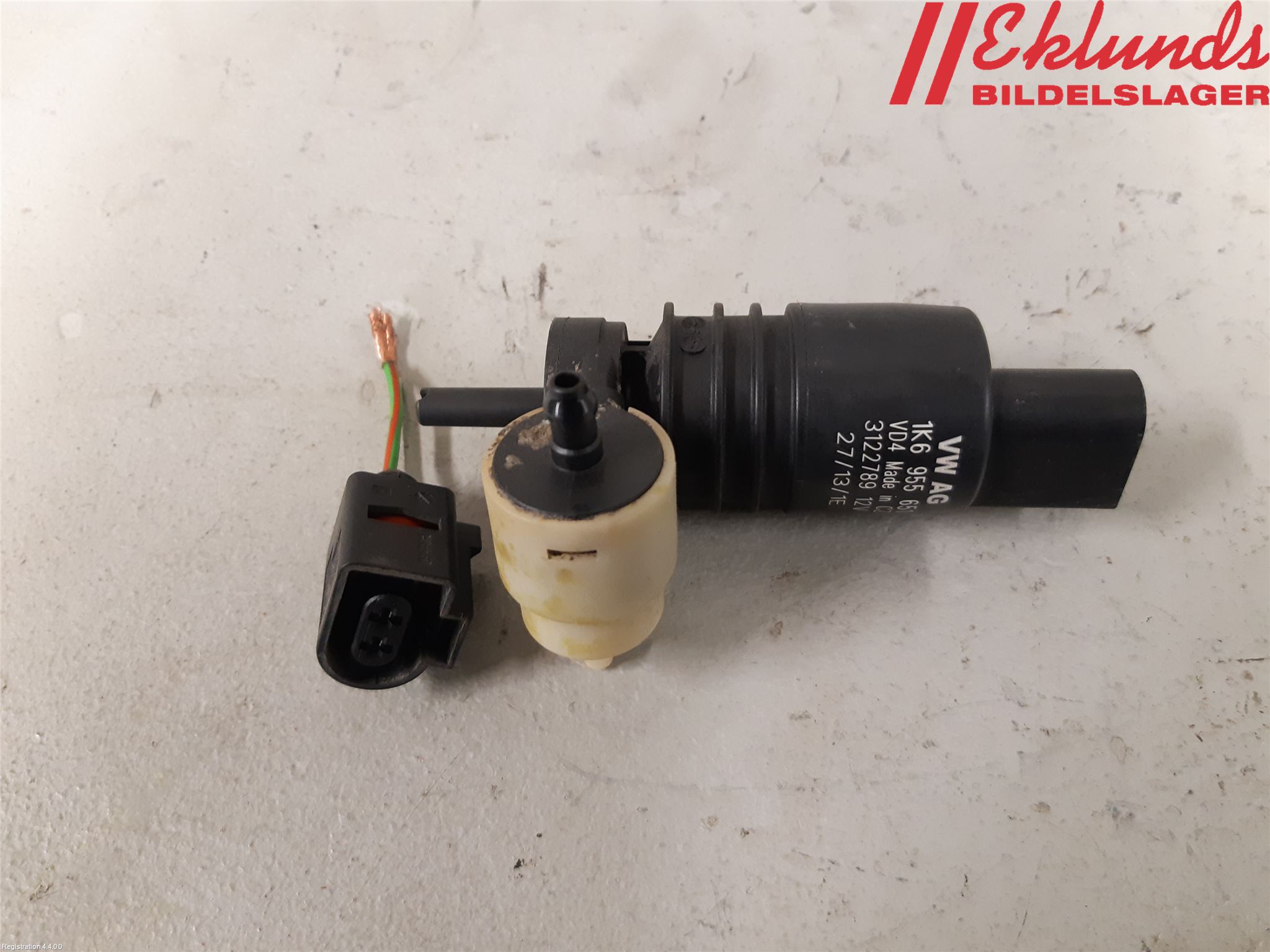 Volkswagen VW PASSAT 11-14 Spolarpump Vindruta