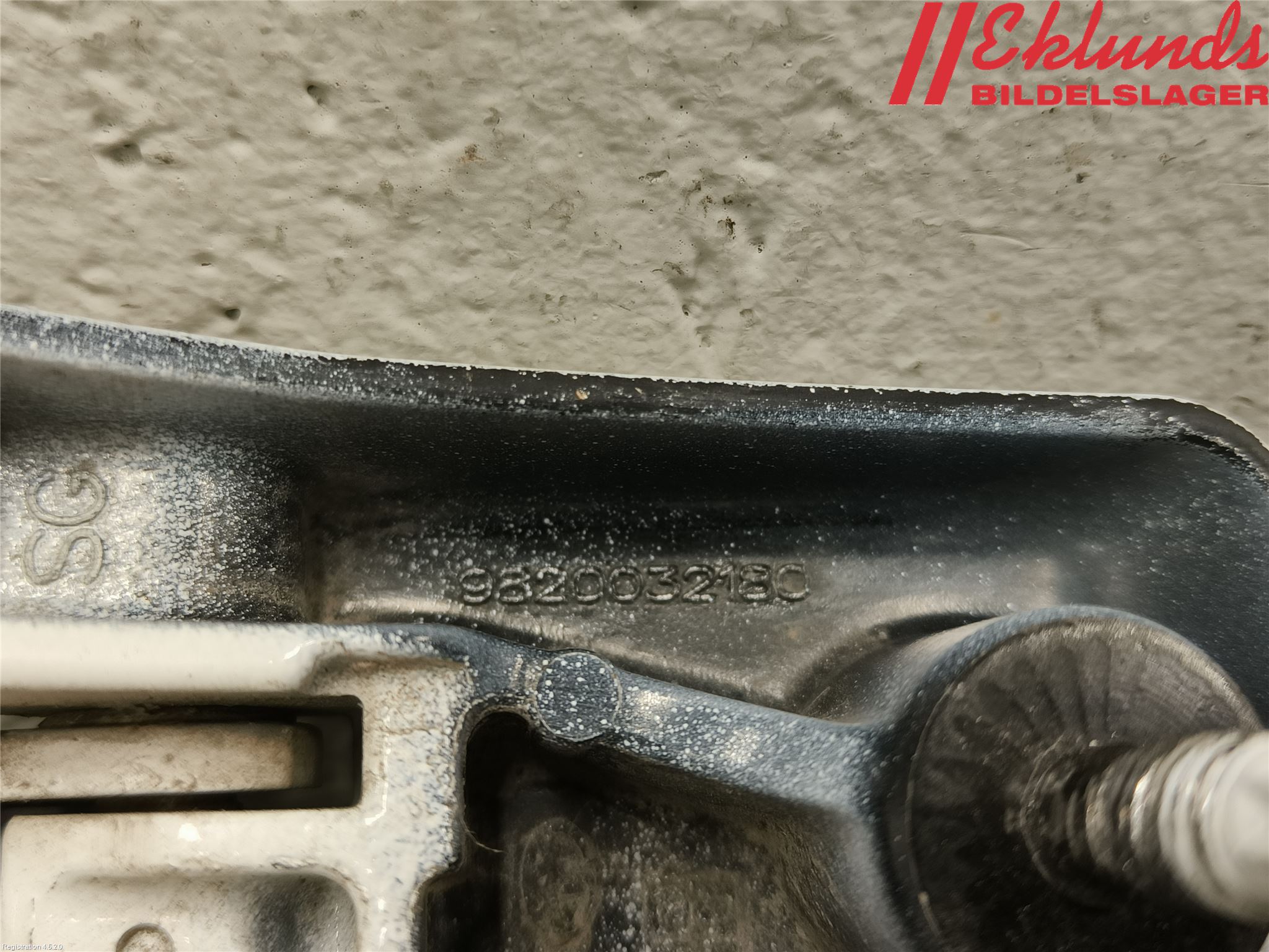 Opel VIVARO 20- Dörrgångjärn