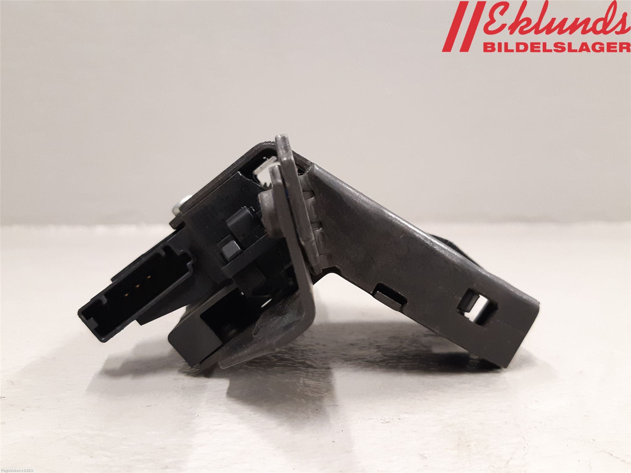 Opel ASTRA J 10-15 Låskista Baklucka