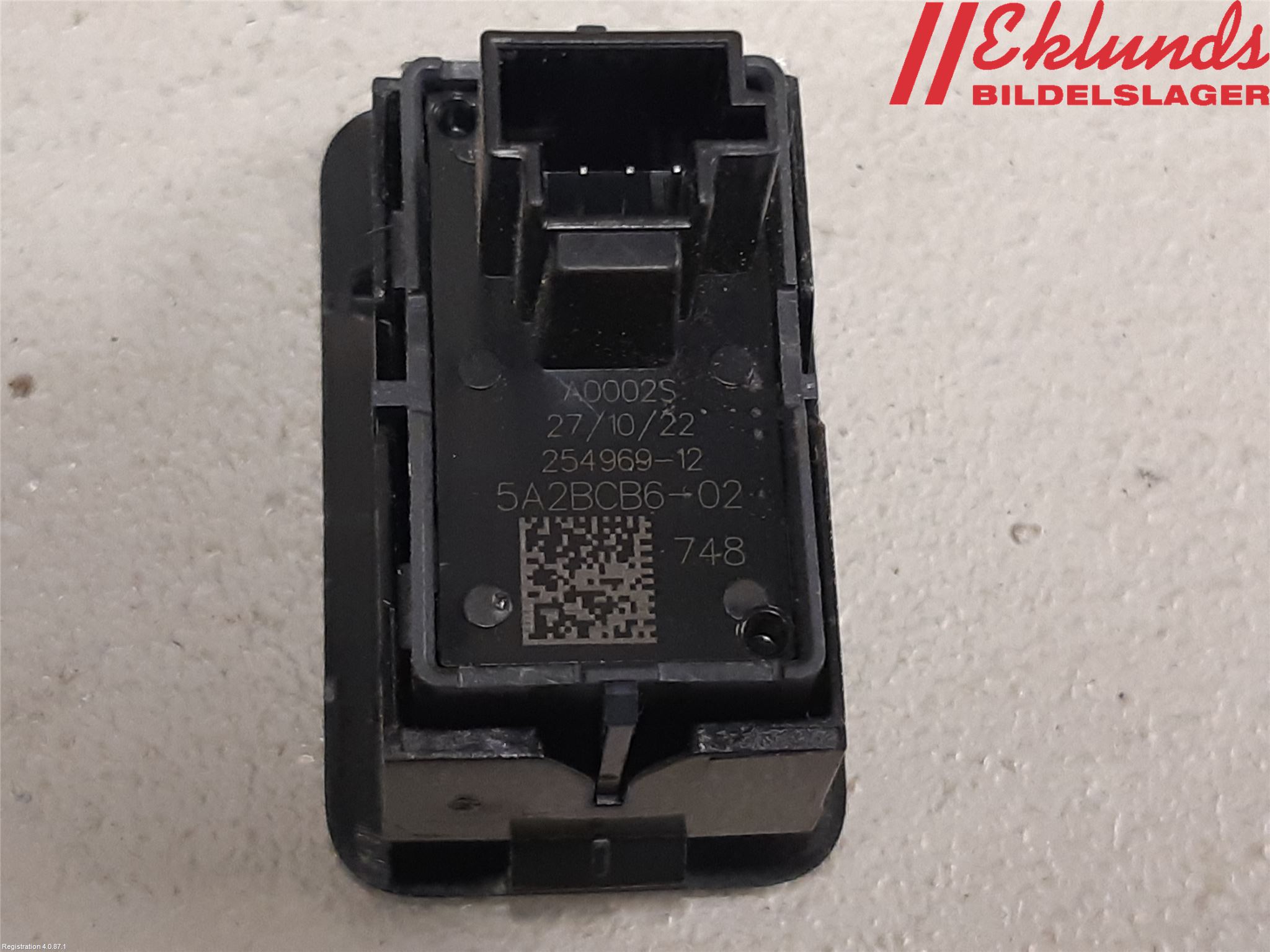 BMW iX I20 22- Strömställare Baklucka