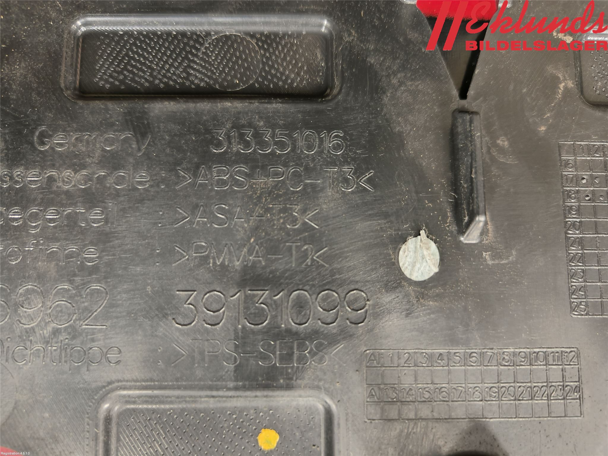 Opel INSIGNIA 17- Spoiler Baklucka