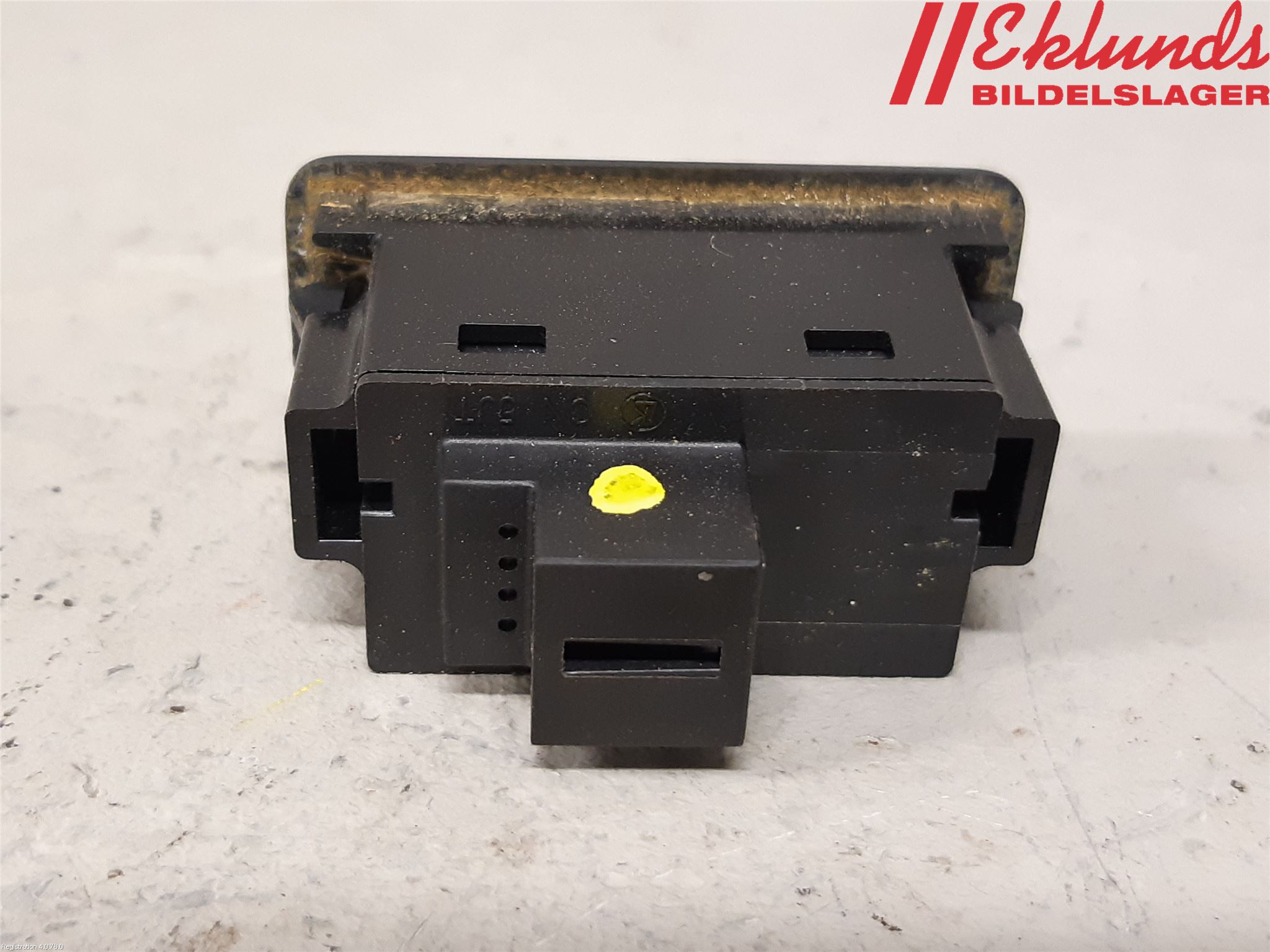 Audi A4 ALLROAD 09-16 Strömställare Baklucka