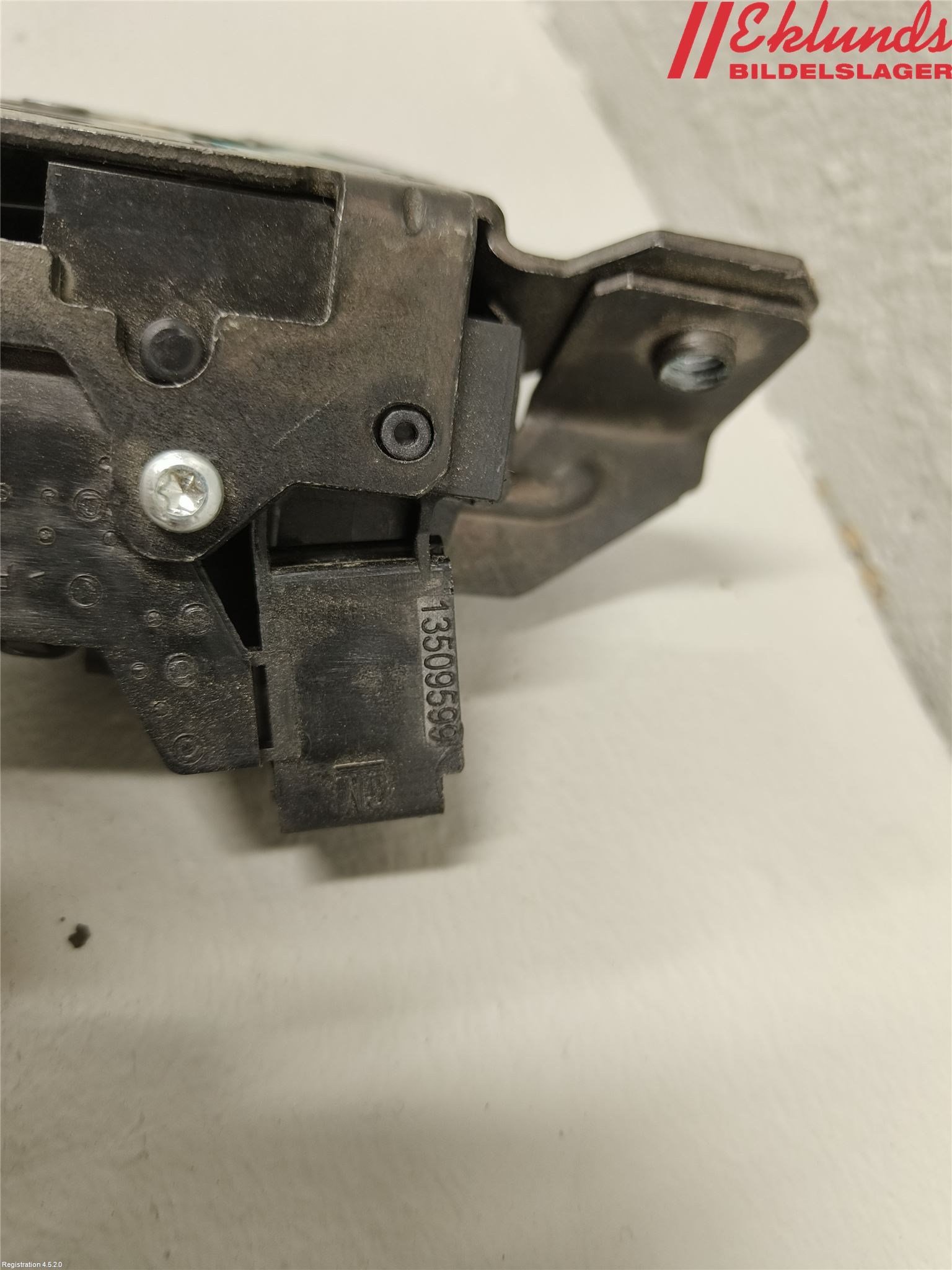 Opel INSIGNIA 17- Låskista Baklucka