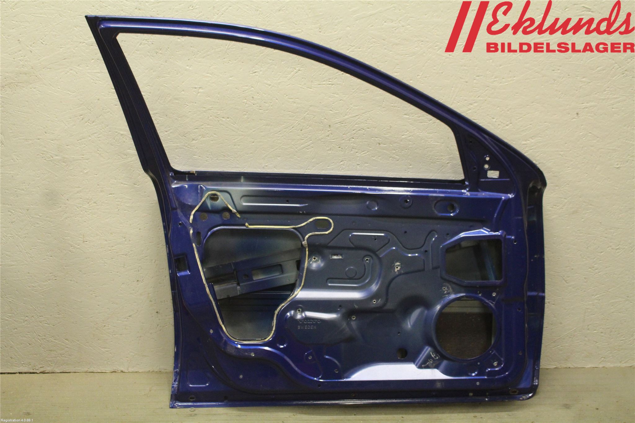 Volvo XC70 01-04 Dörr Fram Vänster