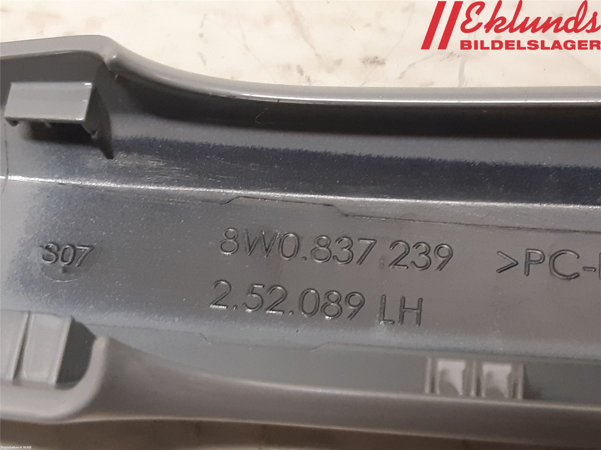 Audi A4/S4 B9 20- Dörrhandtag Yttre Vä