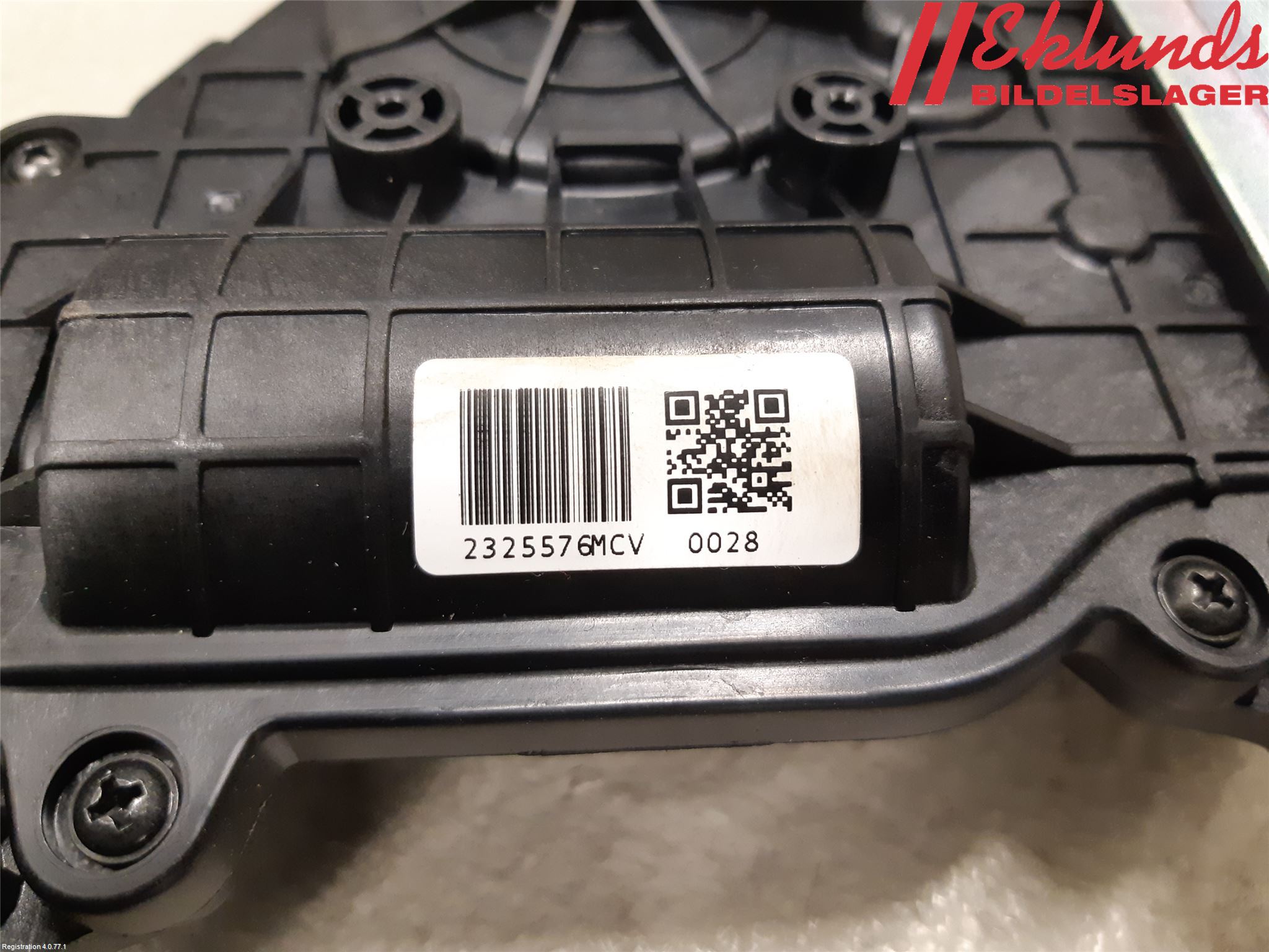 Kia SPORTAGE (QL) 16-21 Låskista Baklucka