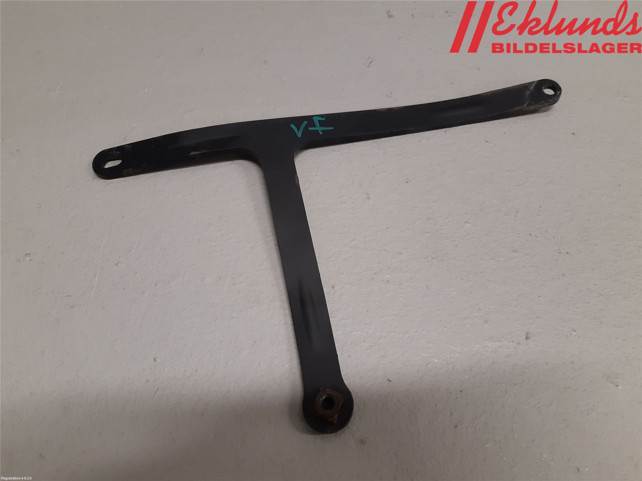 Mercedes-Benz MB E-KLASS (W212) 09-16 Frontplåt