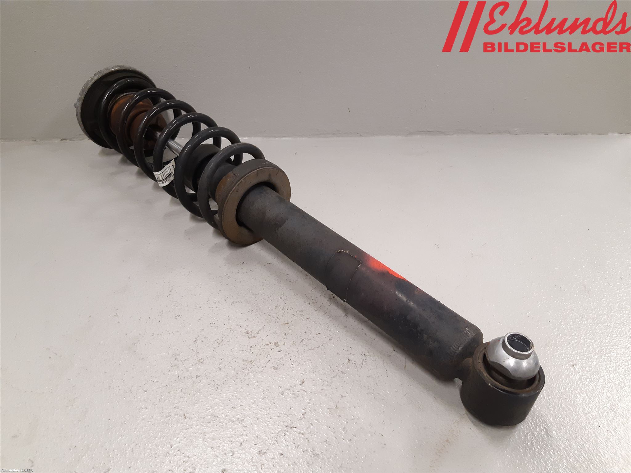 BMW 5 F10/F11/F18 09-17 Fjäderben Bak Vänster
