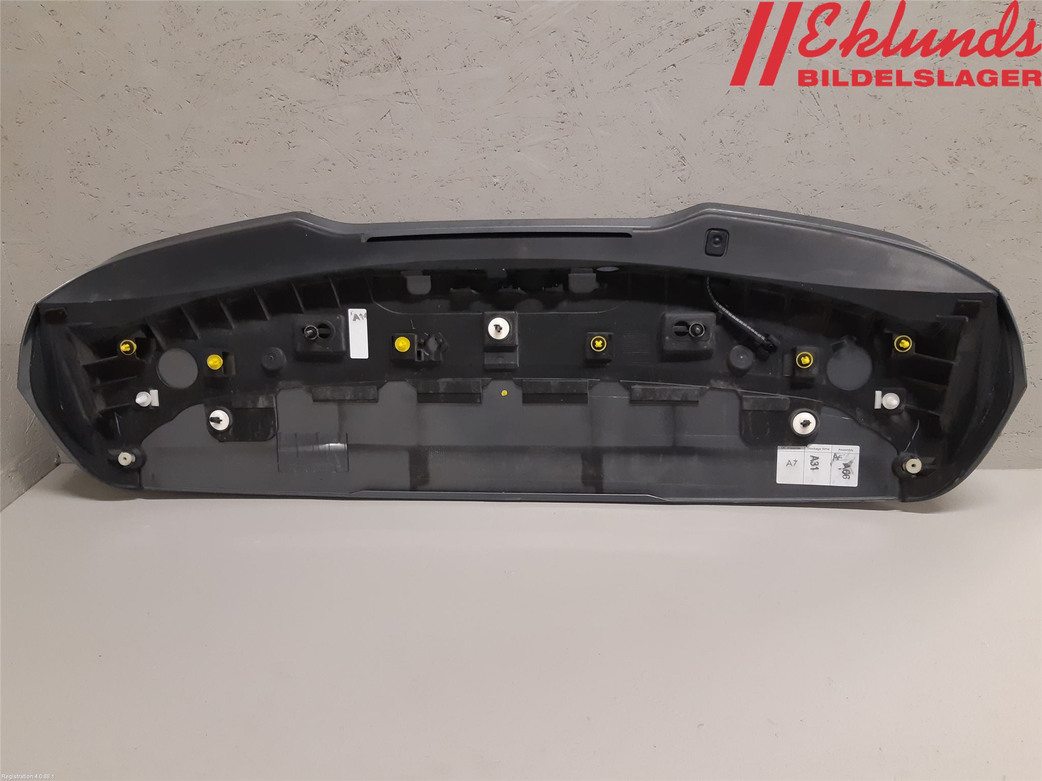 Volvo V40 CROSS COUNTRY 13-19 Spoiler Baklucka