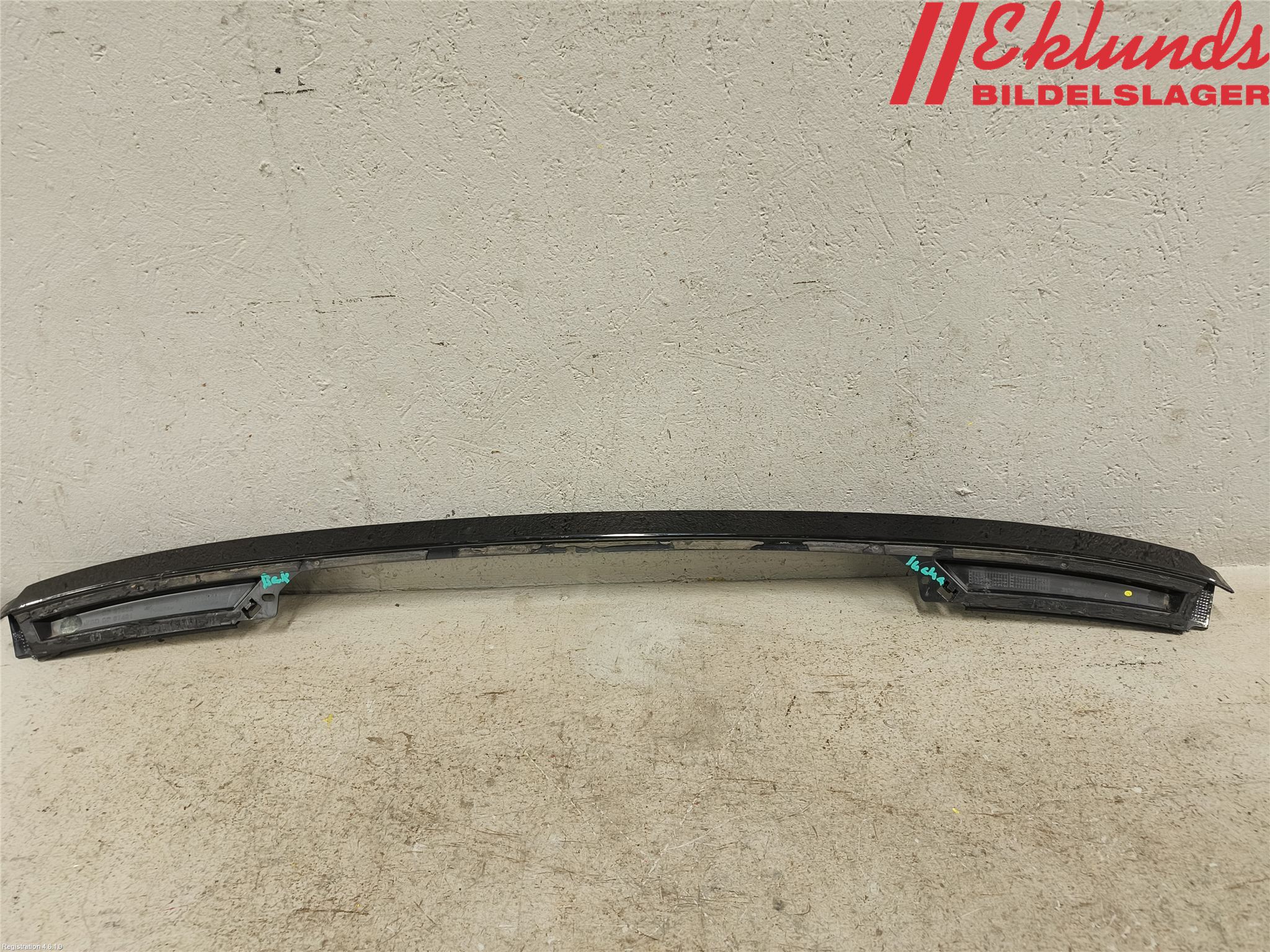 Volkswagen VW PASSAT 20-24 Spoiler Baklucka