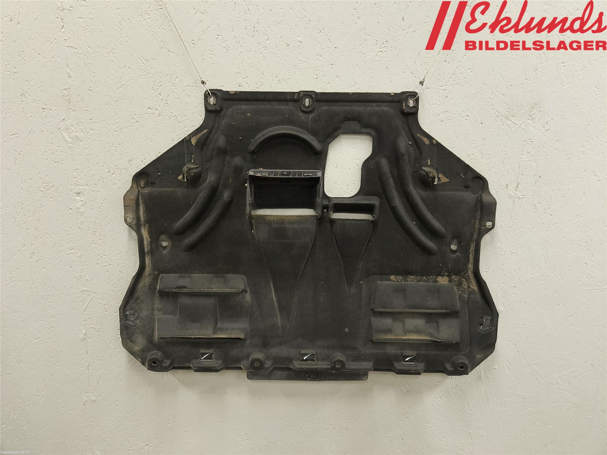 Ford KUGA 17-19 Hasplåt Plåt-Plast