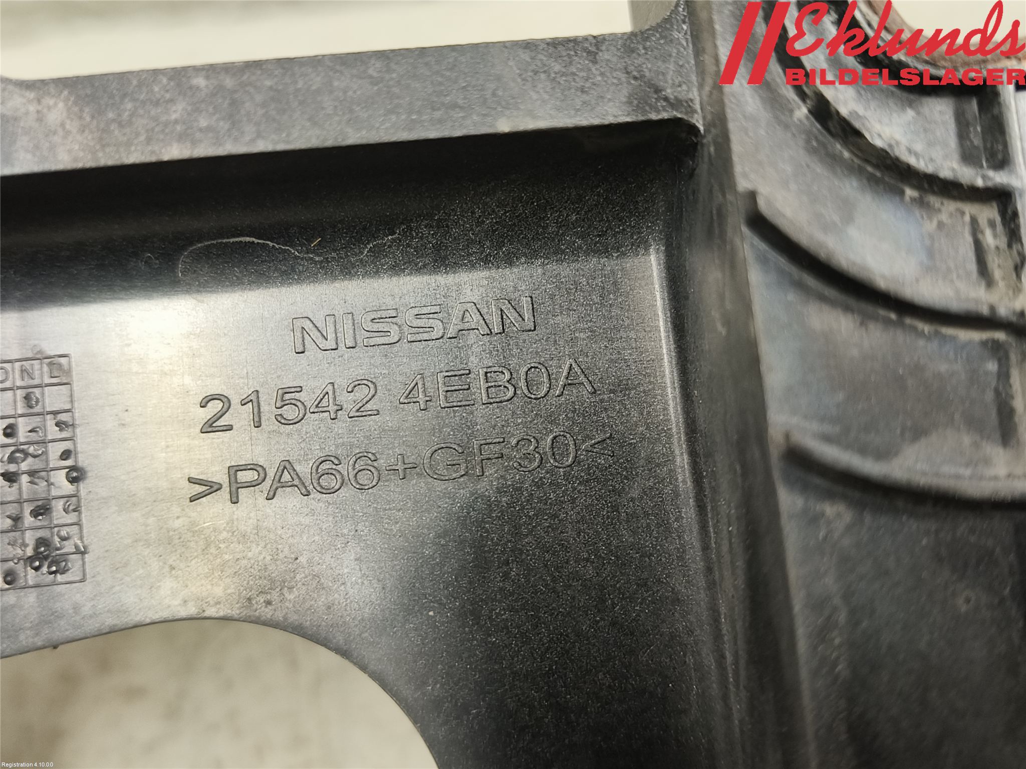 Nissan QASHQAI 17-21 Kylarfäste-Ram-Balk