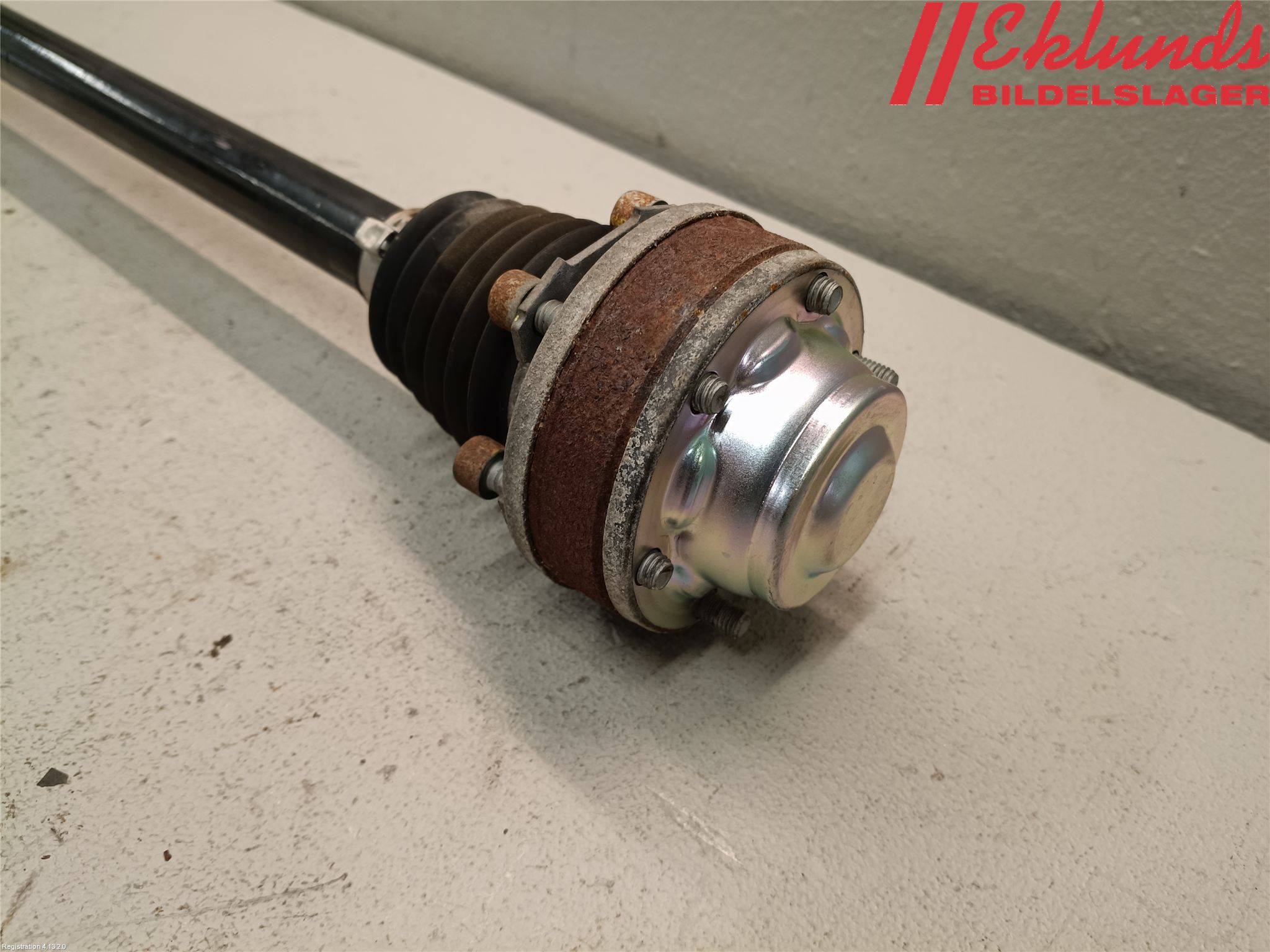 Volkswagen VW T-ROC 18- Drivaxel Bak Höger